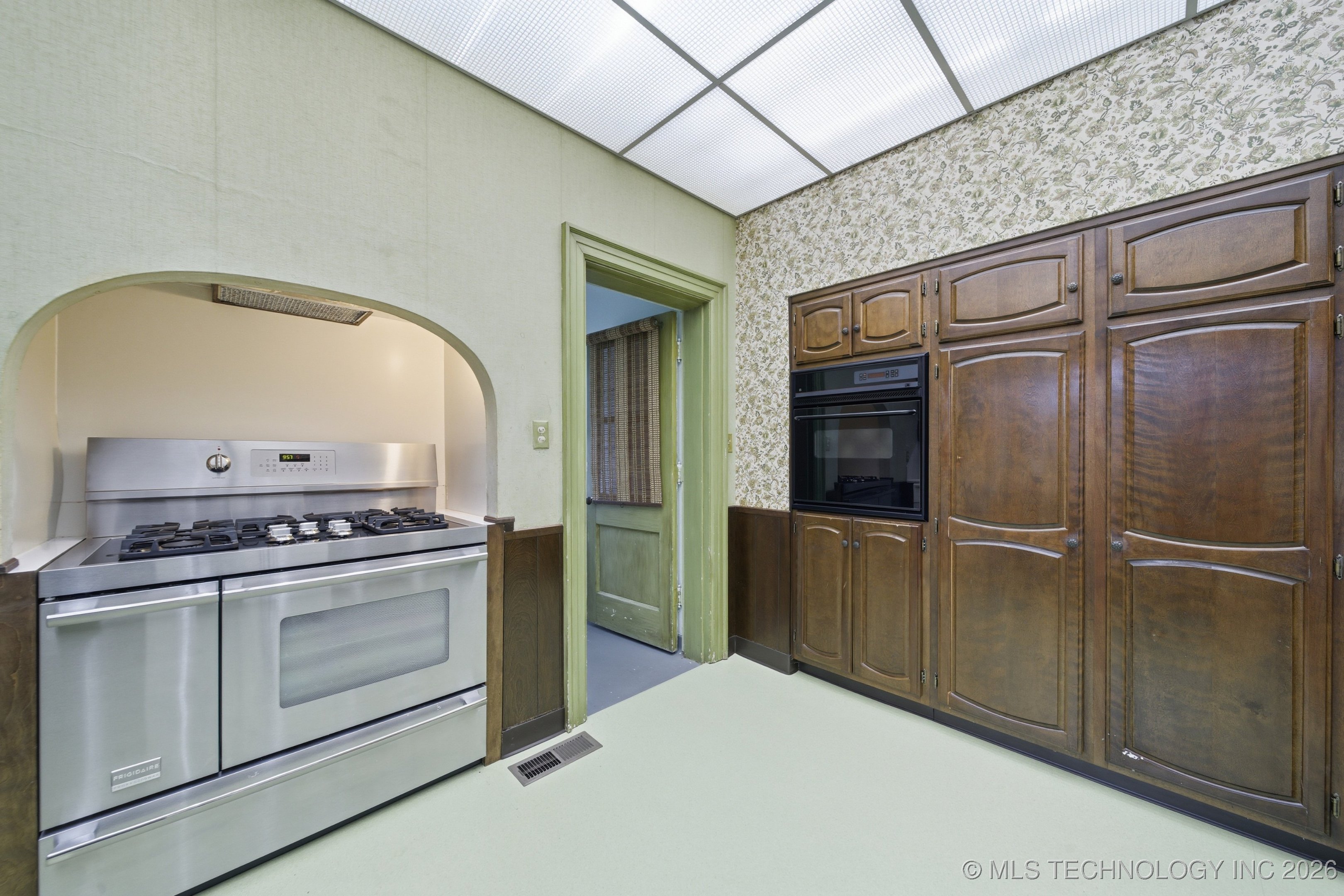 1724 E 8th Street Property Photo 19