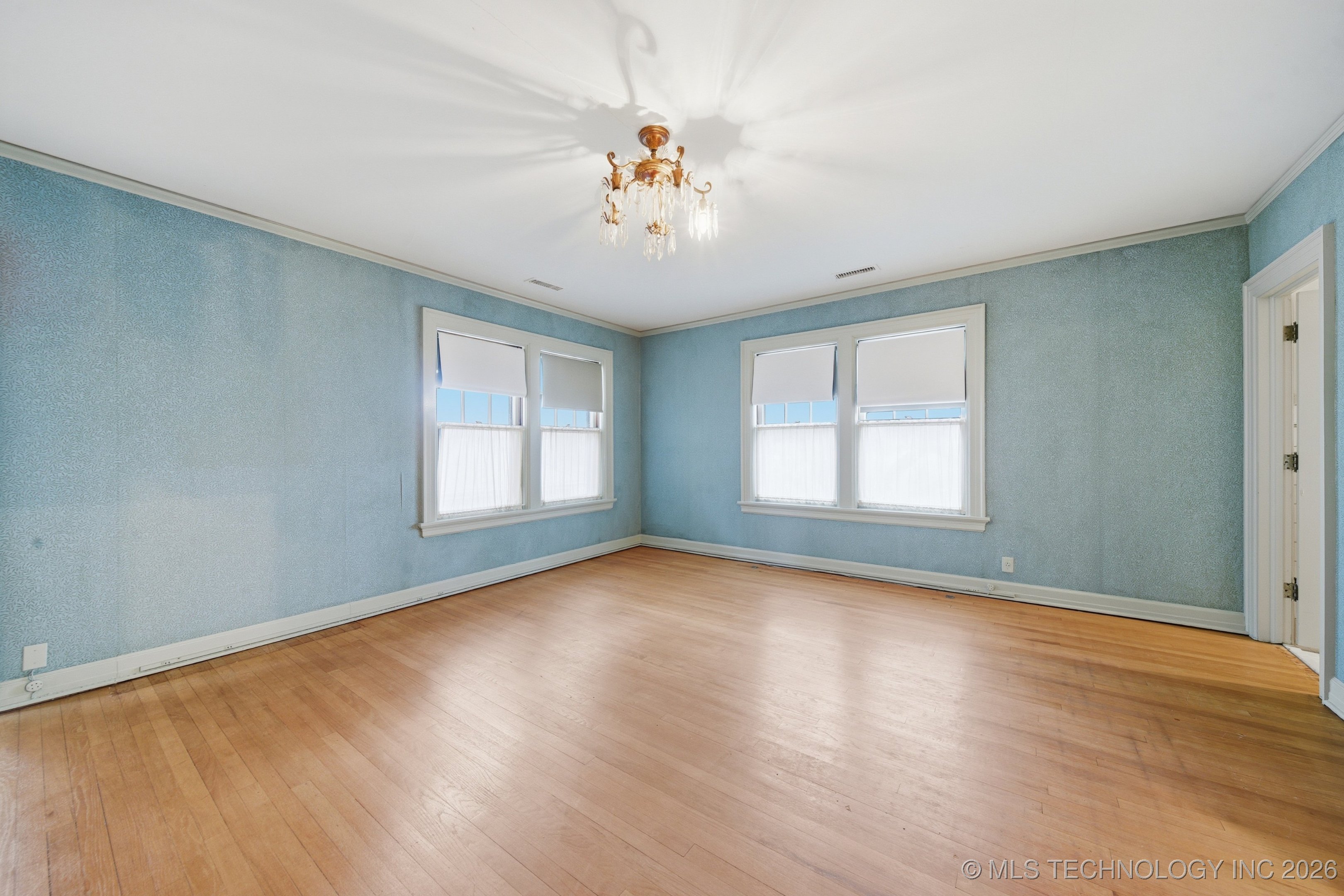 1724 E 8th Street Property Photo 26