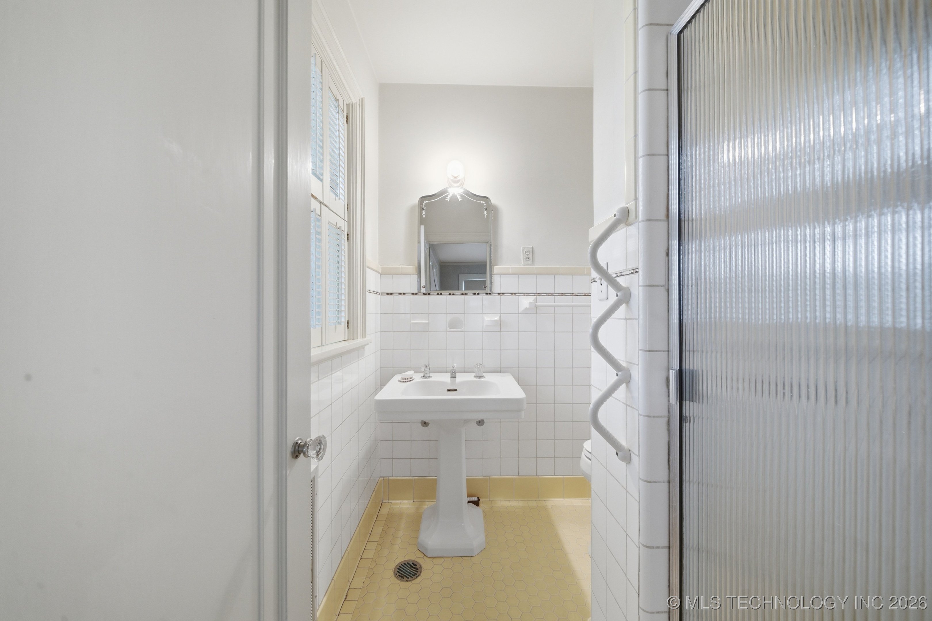 1724 E 8th Street Property Photo 27