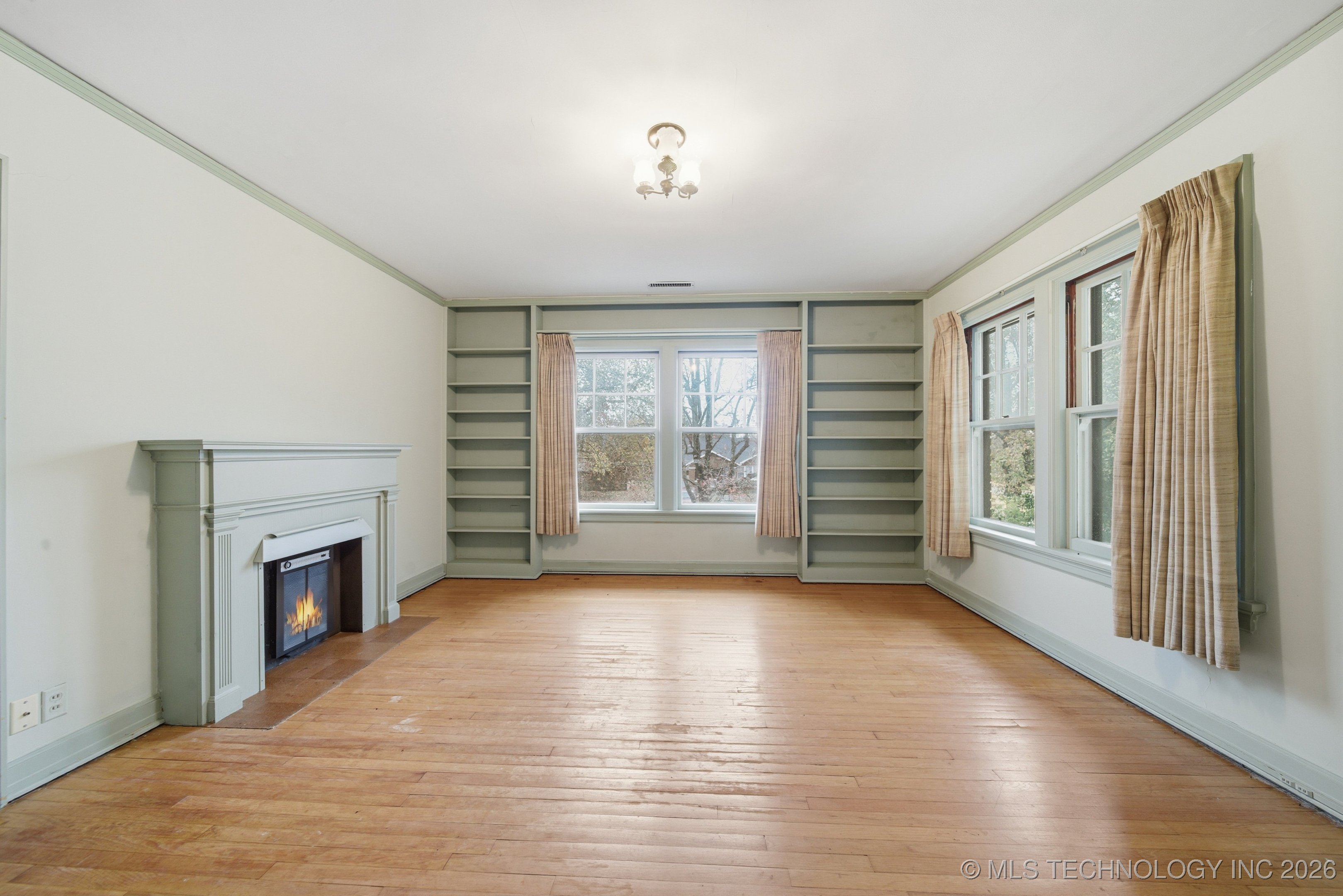 1724 E 8th Street Property Photo 31