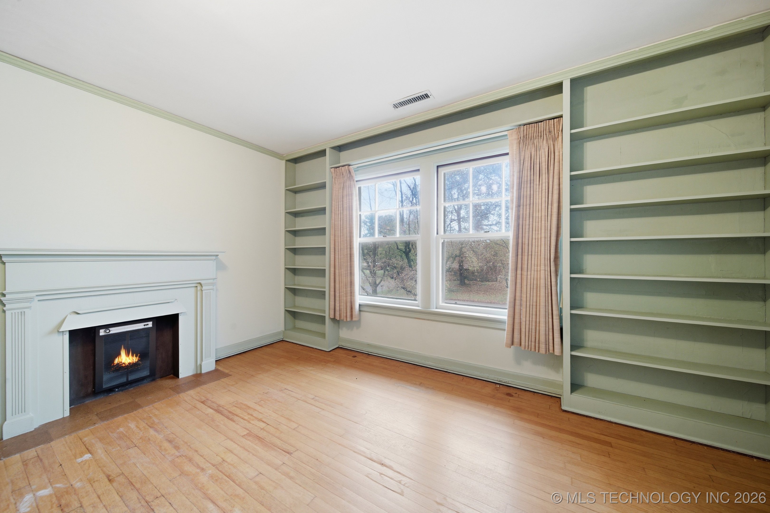 1724 E 8th Street Property Photo 32