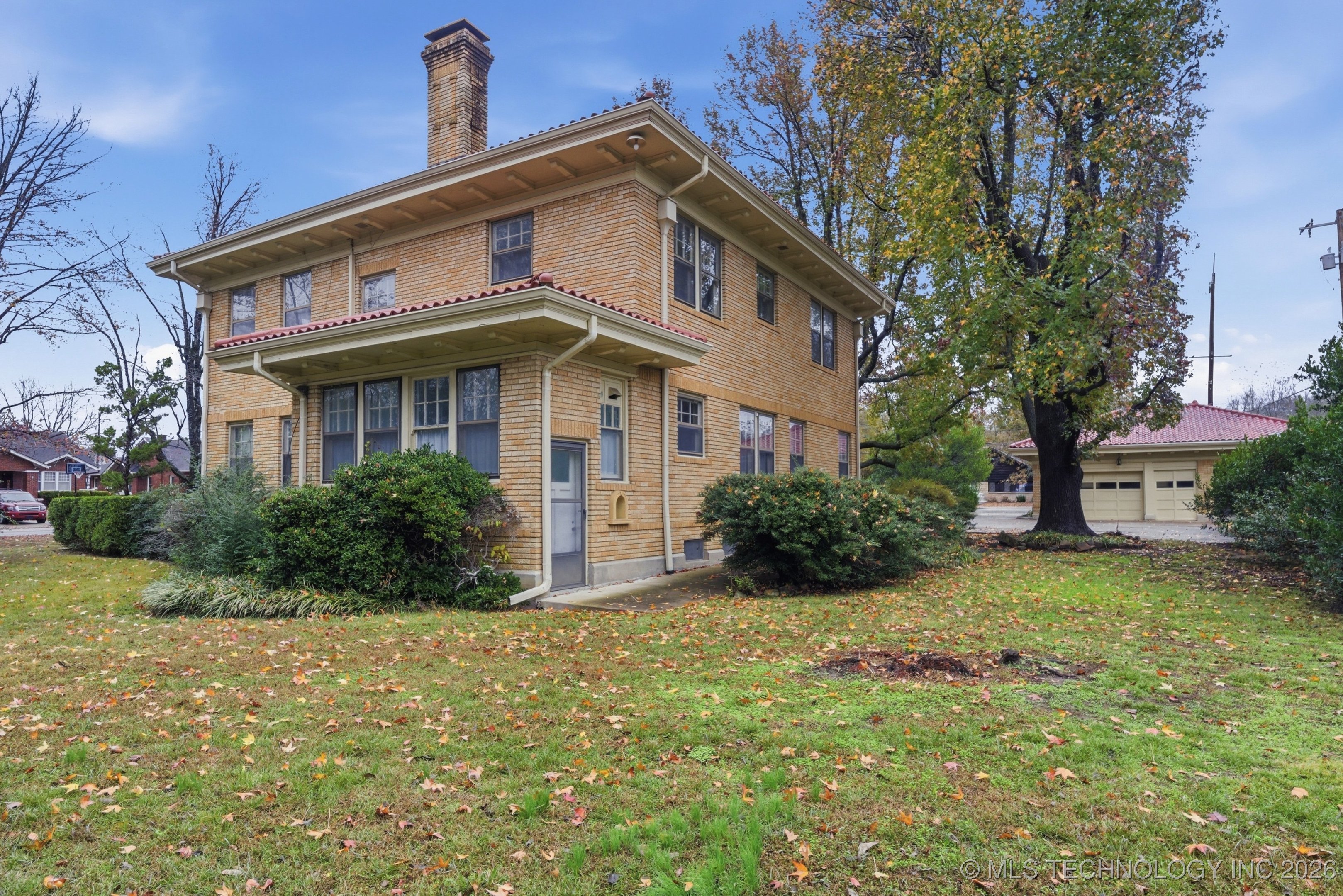 1724 E 8th Street Property Photo 37