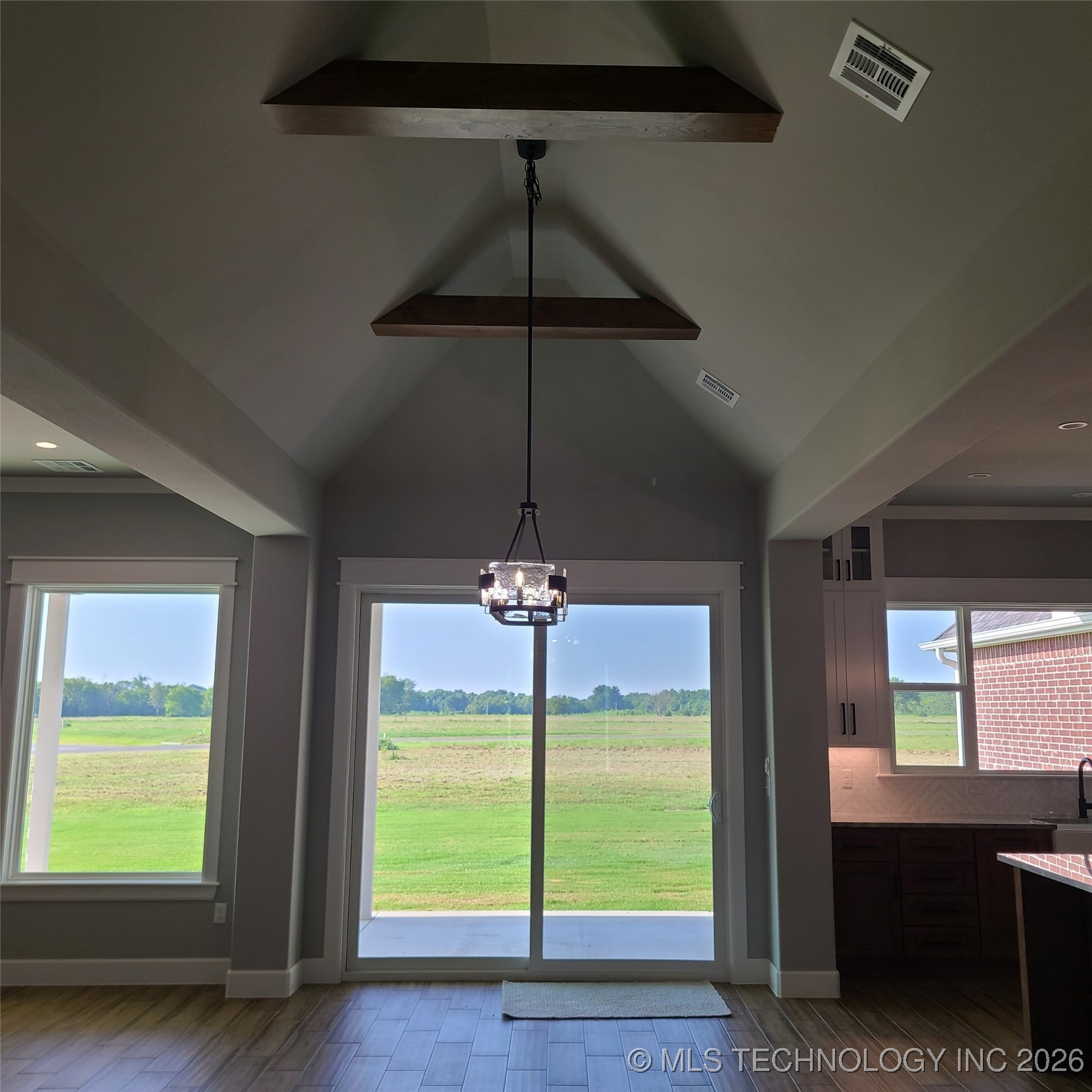 31820 E Two Socks Drive Property Photo 5