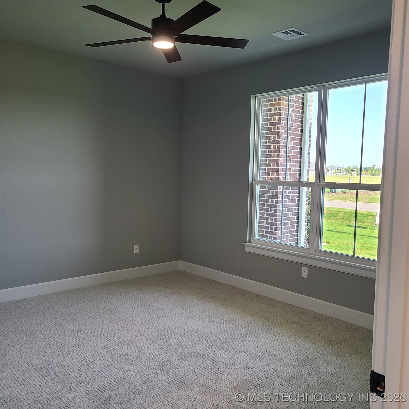 31820 E Two Socks Drive Property Photo 11