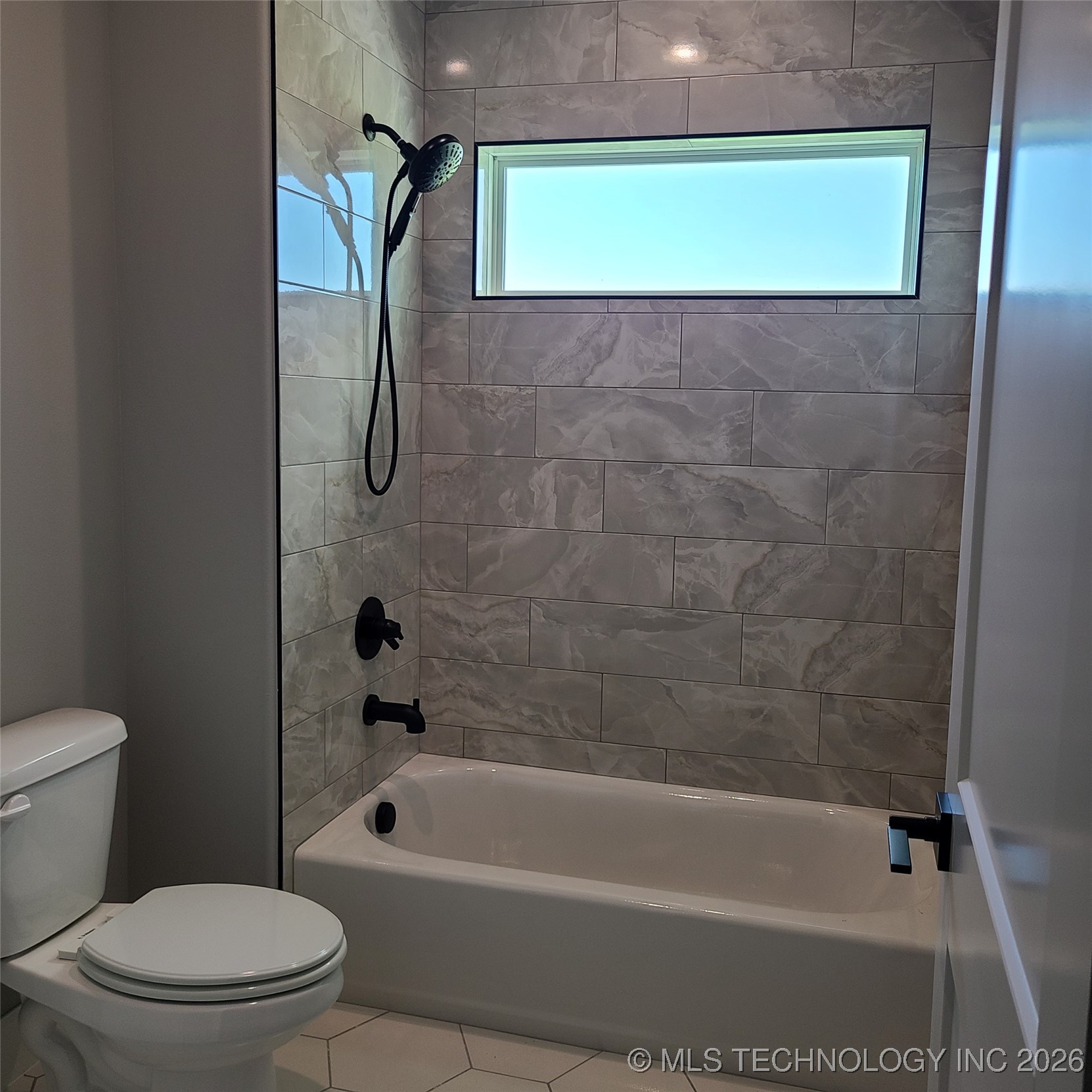 31820 E Two Socks Drive Property Photo 14