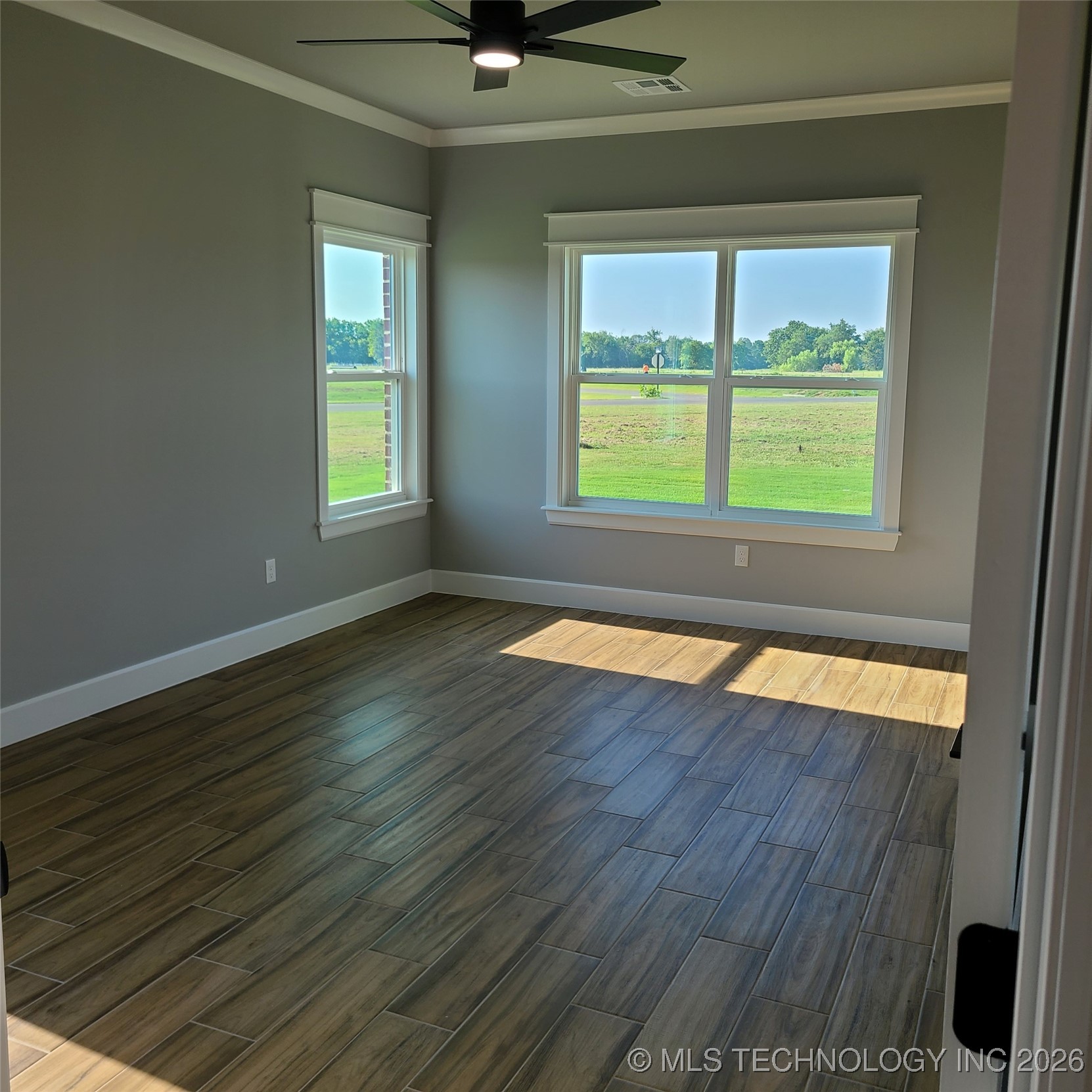 31820 E Two Socks Drive Property Photo 15