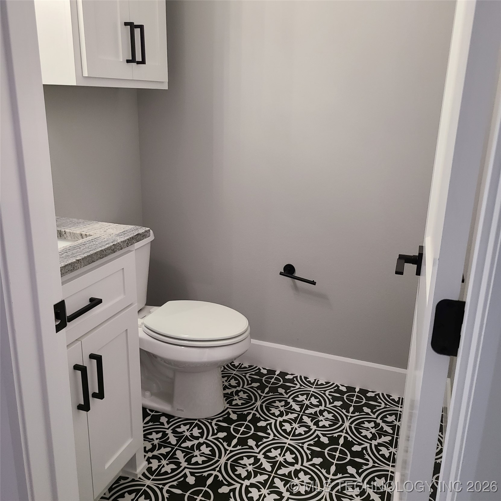 31820 E Two Socks Drive Property Photo 18