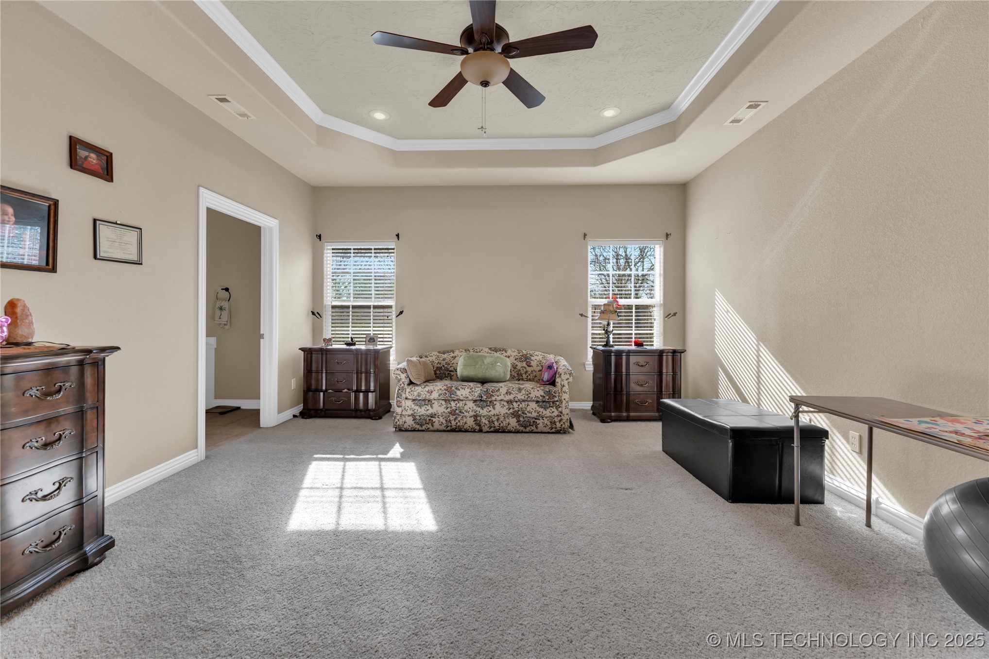 468086 E 648 Property Photo 14