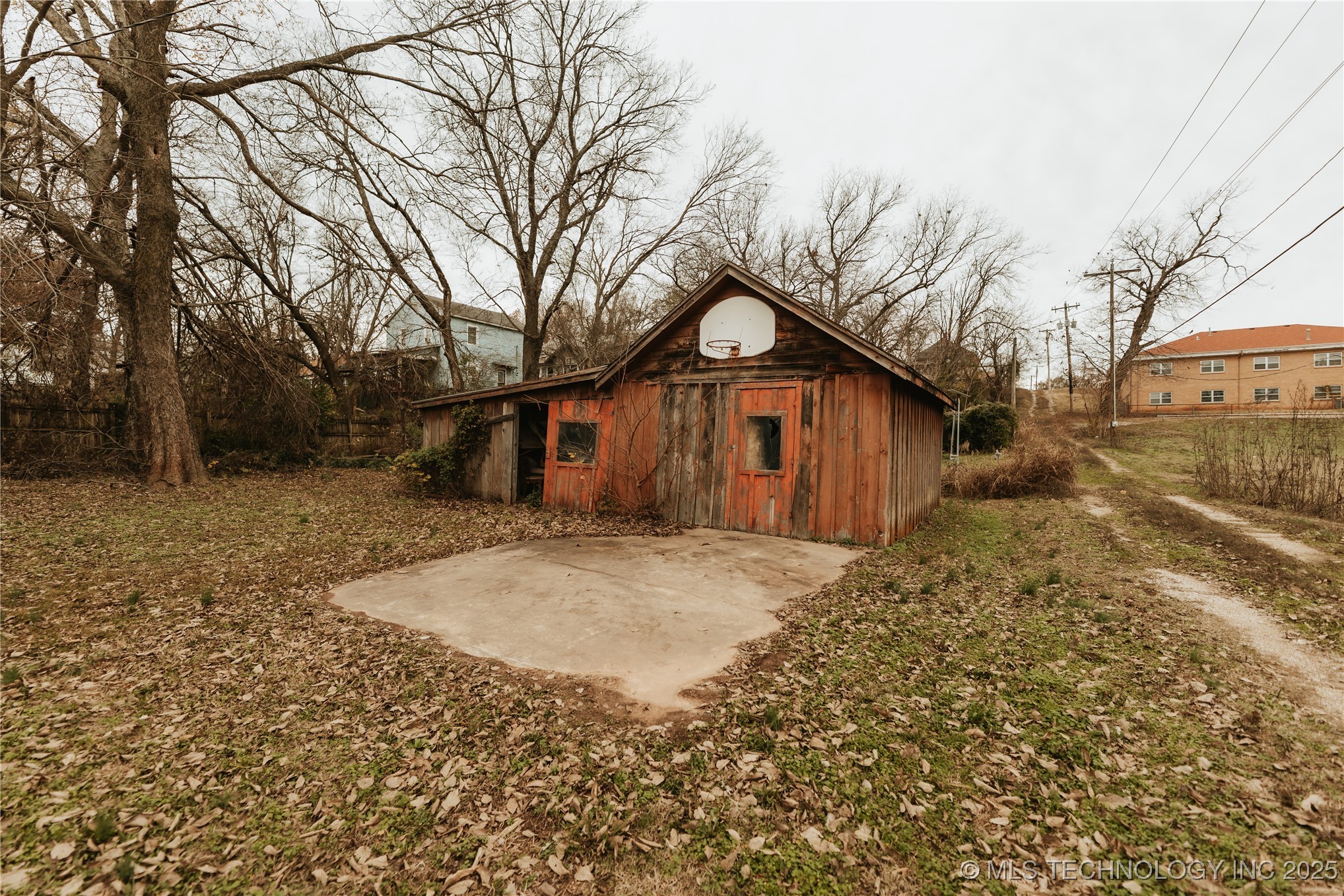 907 5th Street Property Photo 7