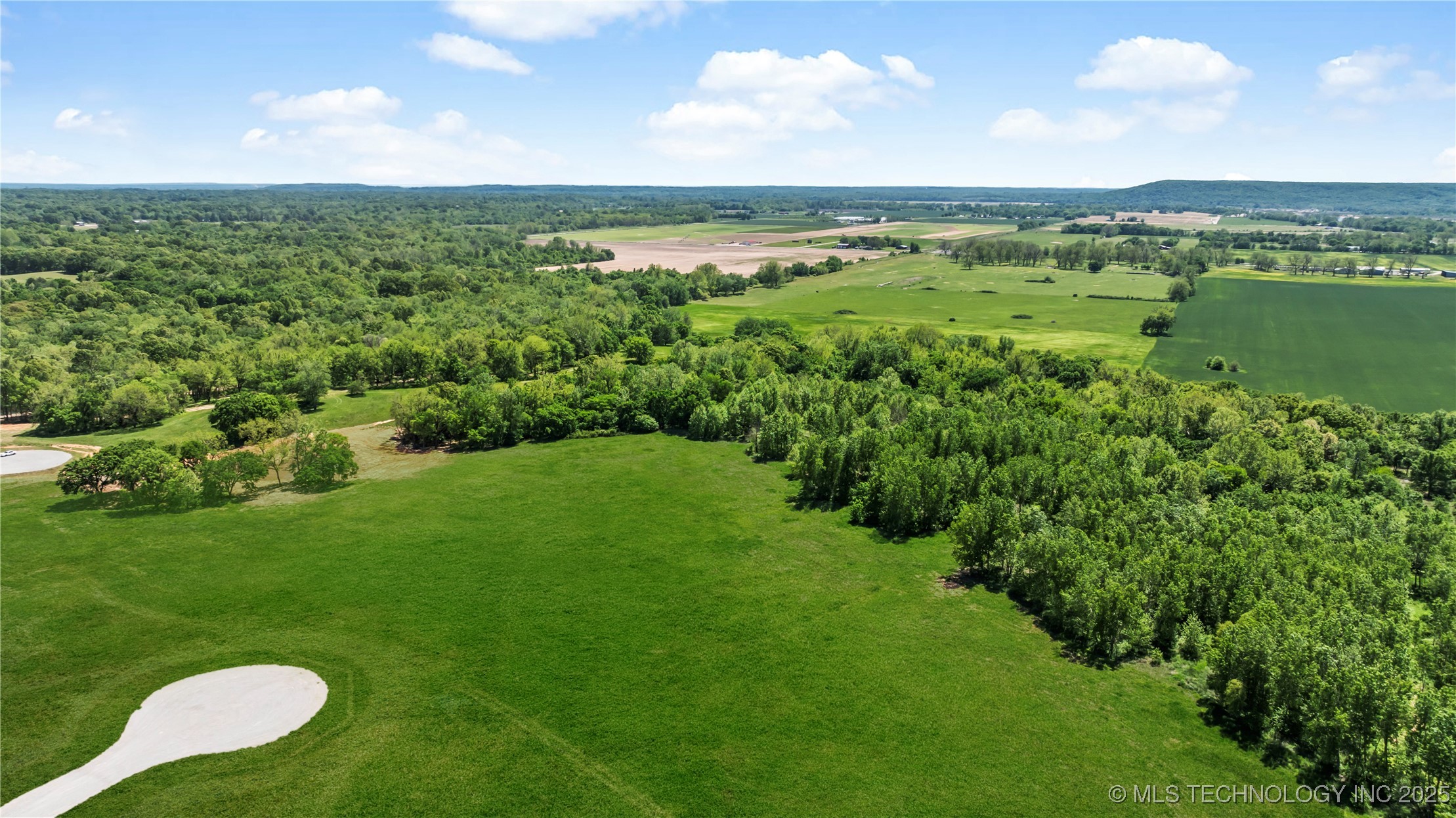 14219 S 198th Avenue E Property Photo 4