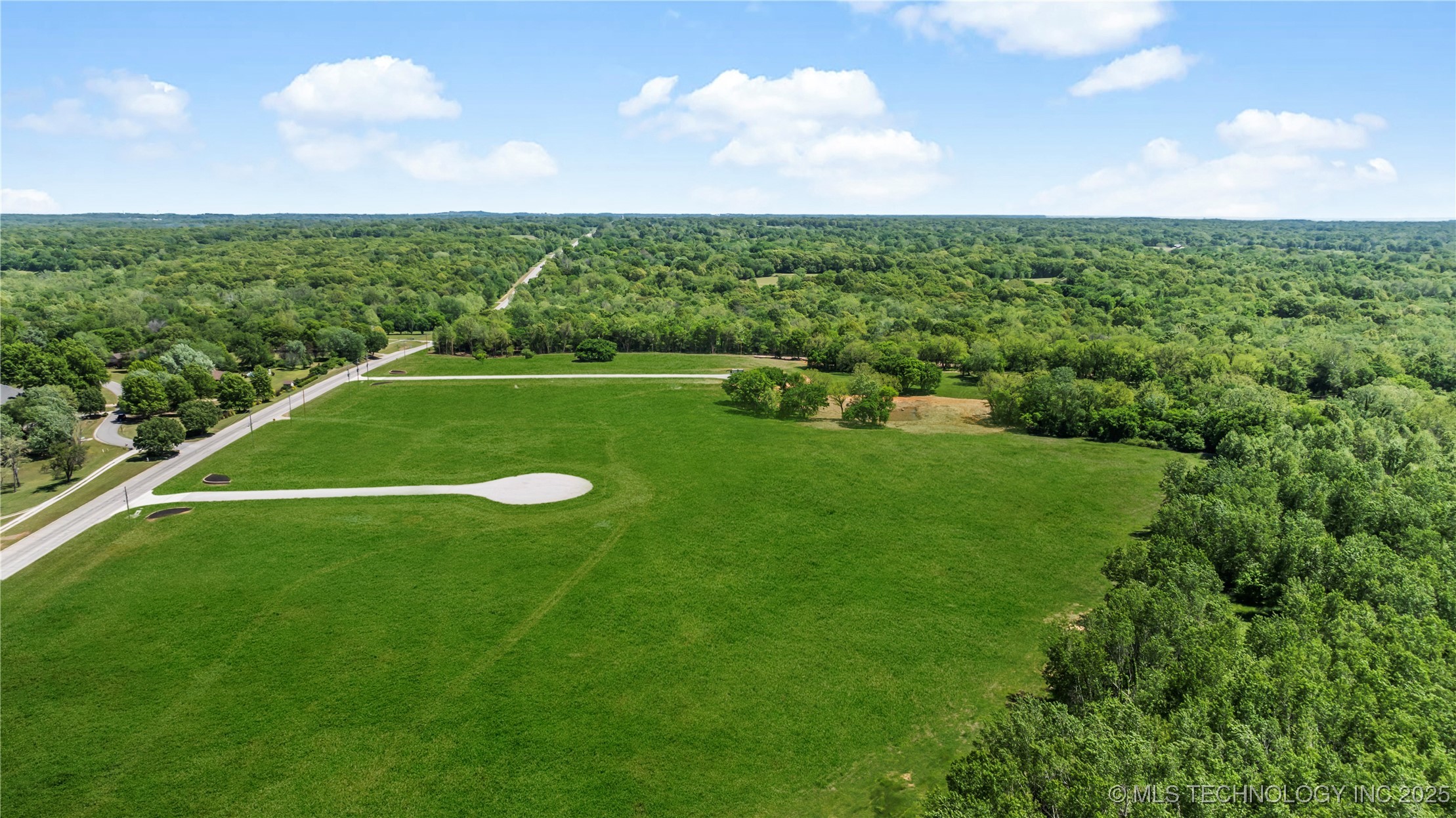 14219 S 198th Avenue E Property Photo 9