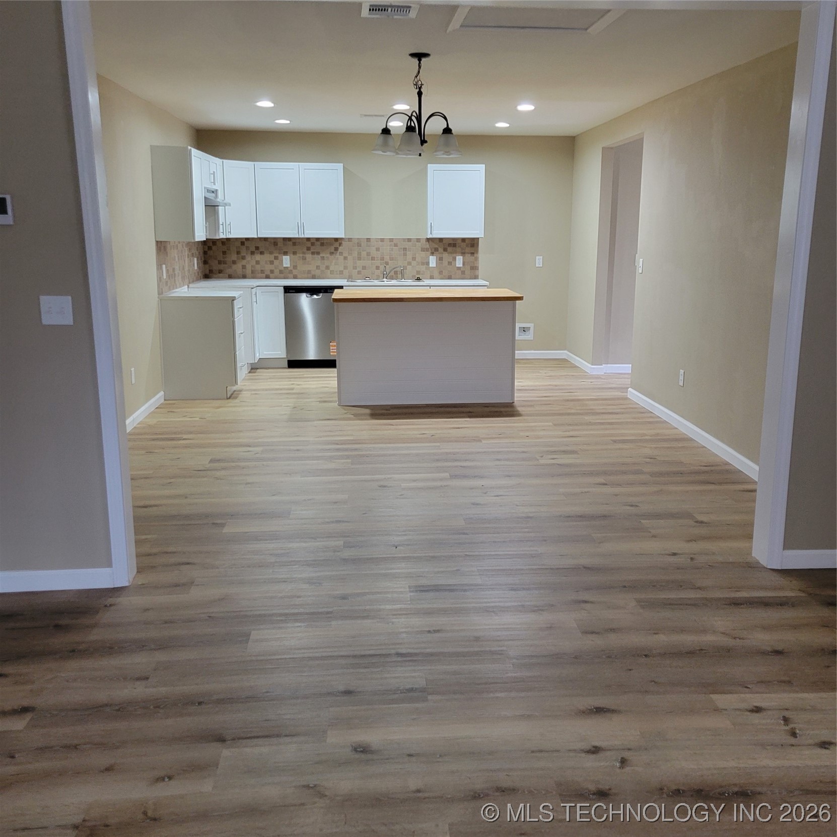 511 S State Street Property Photo 4