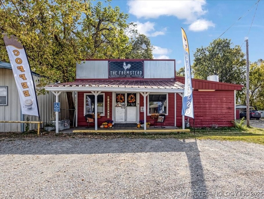 117 S Franklin Street Property Photo 3