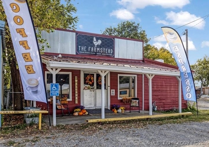 117 S Franklin Street Property Photo 4