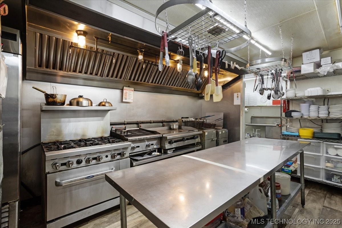 117 S Franklin Street Property Photo 8