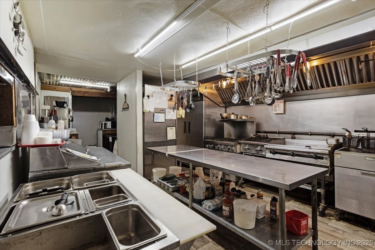 117 S Franklin Street Property Photo 9