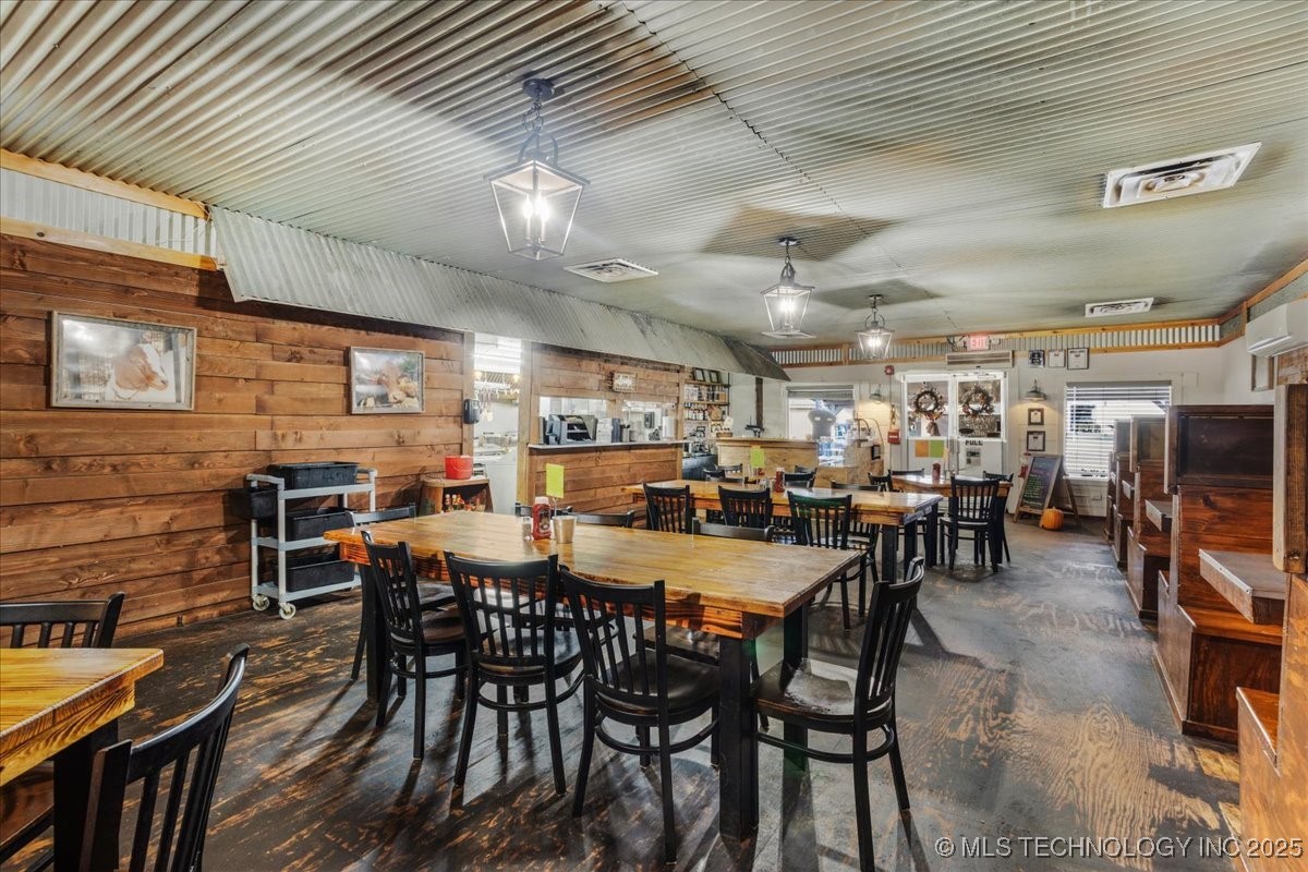 117 S Franklin Street Property Photo 23