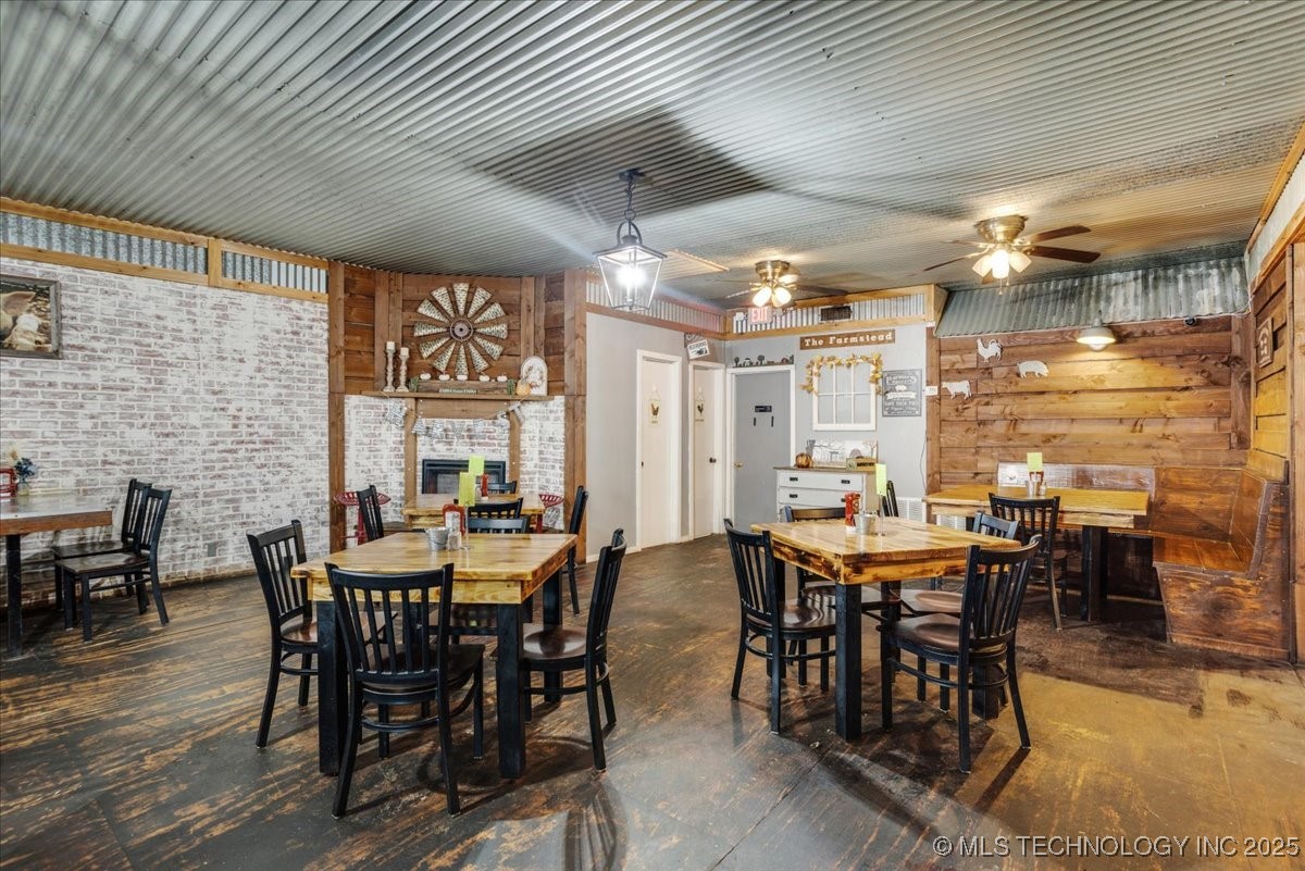 117 S Franklin Street Property Photo 25