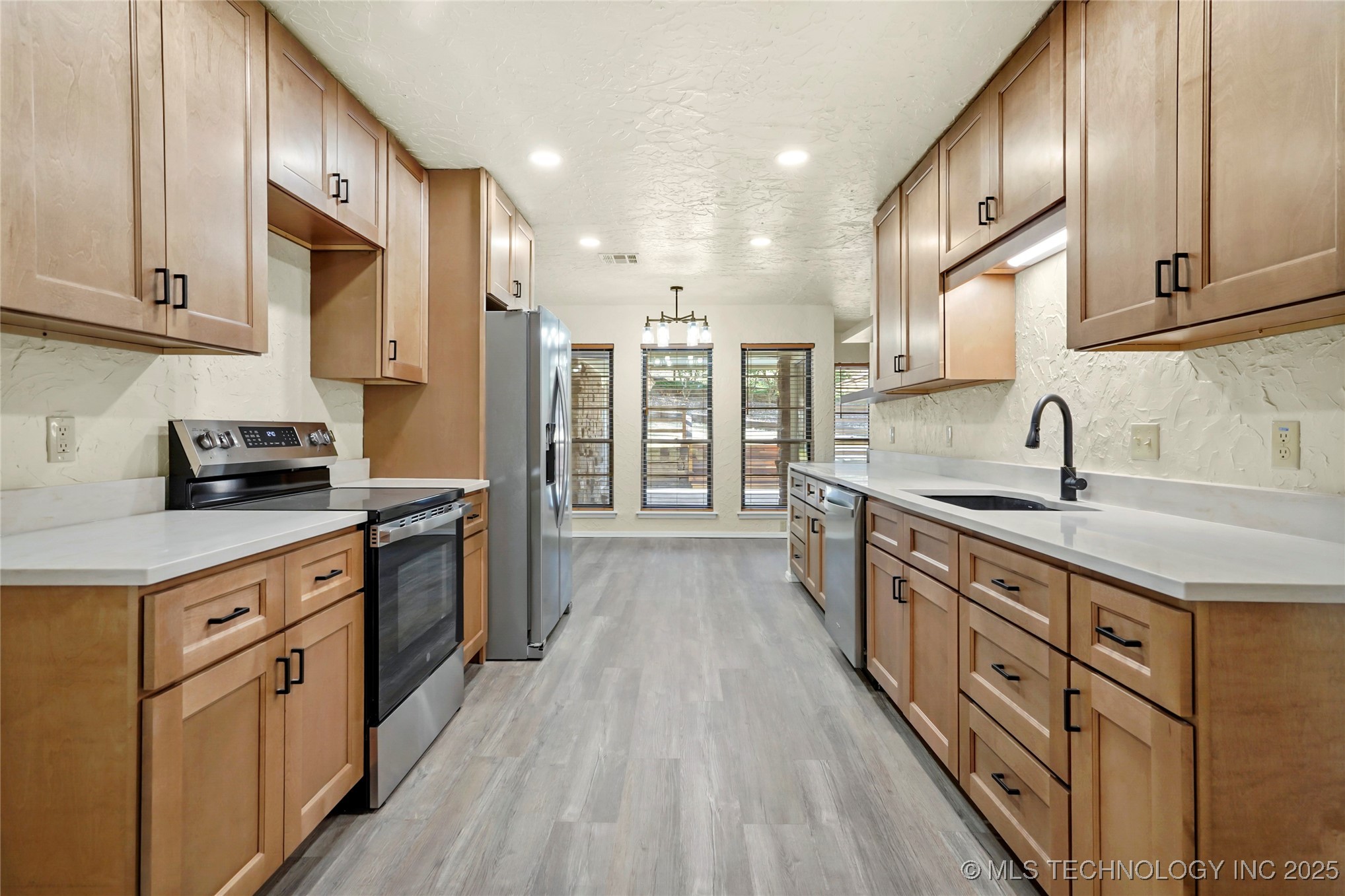 6676 S Jamestown Place S Property Photo 6