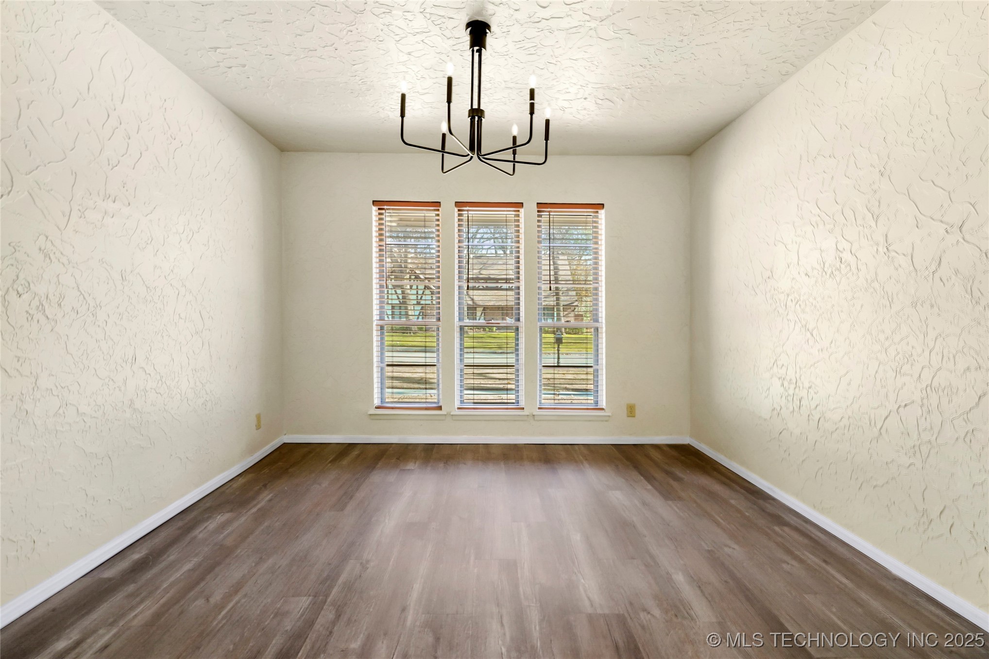 6676 S Jamestown Place S Property Photo 11