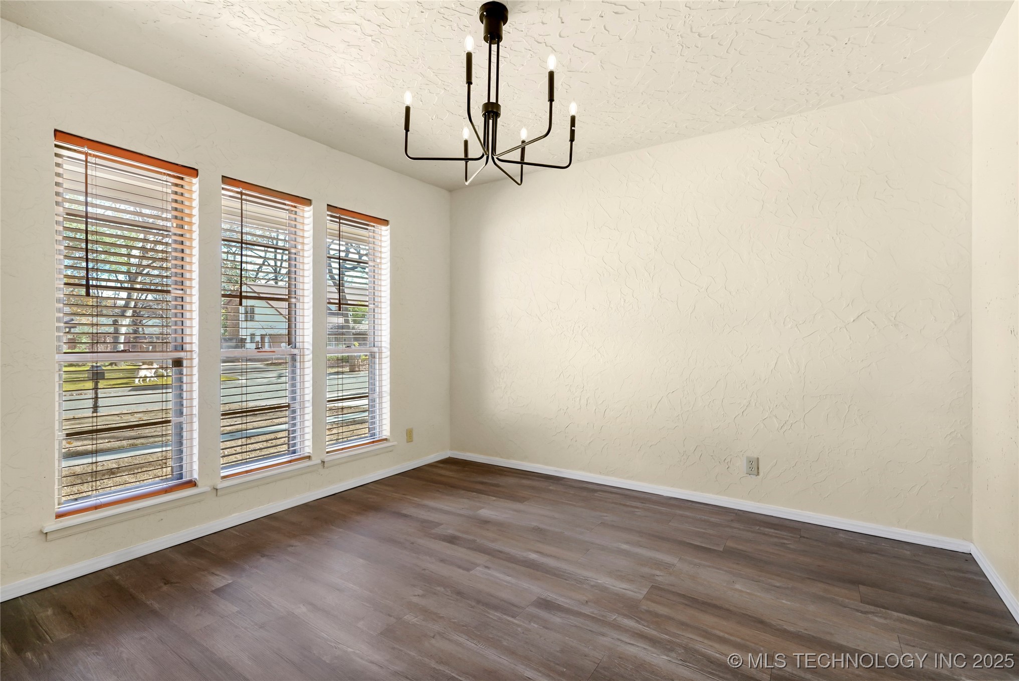 6676 S Jamestown Place S Property Photo 12