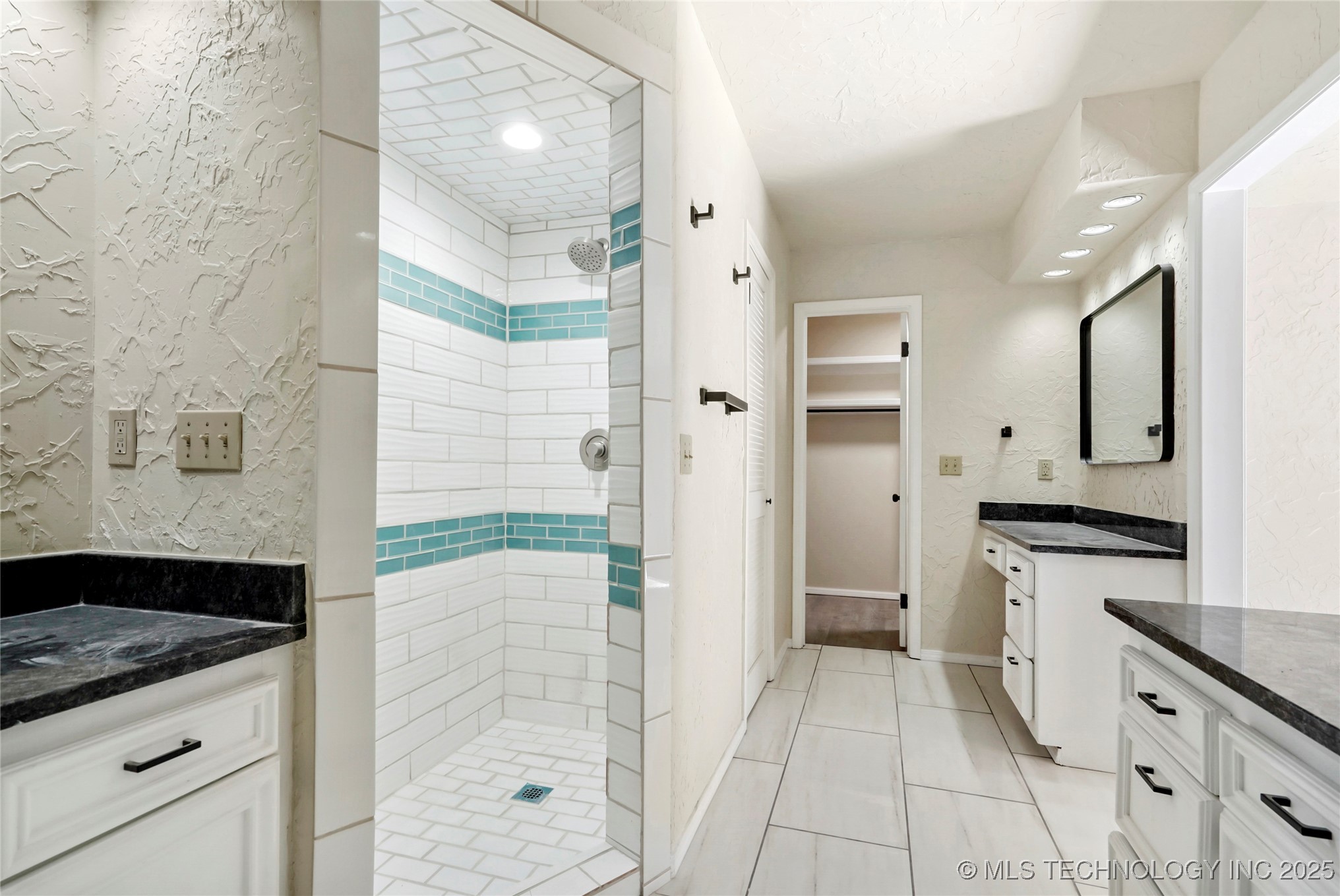 6676 S Jamestown Place S Property Photo 17