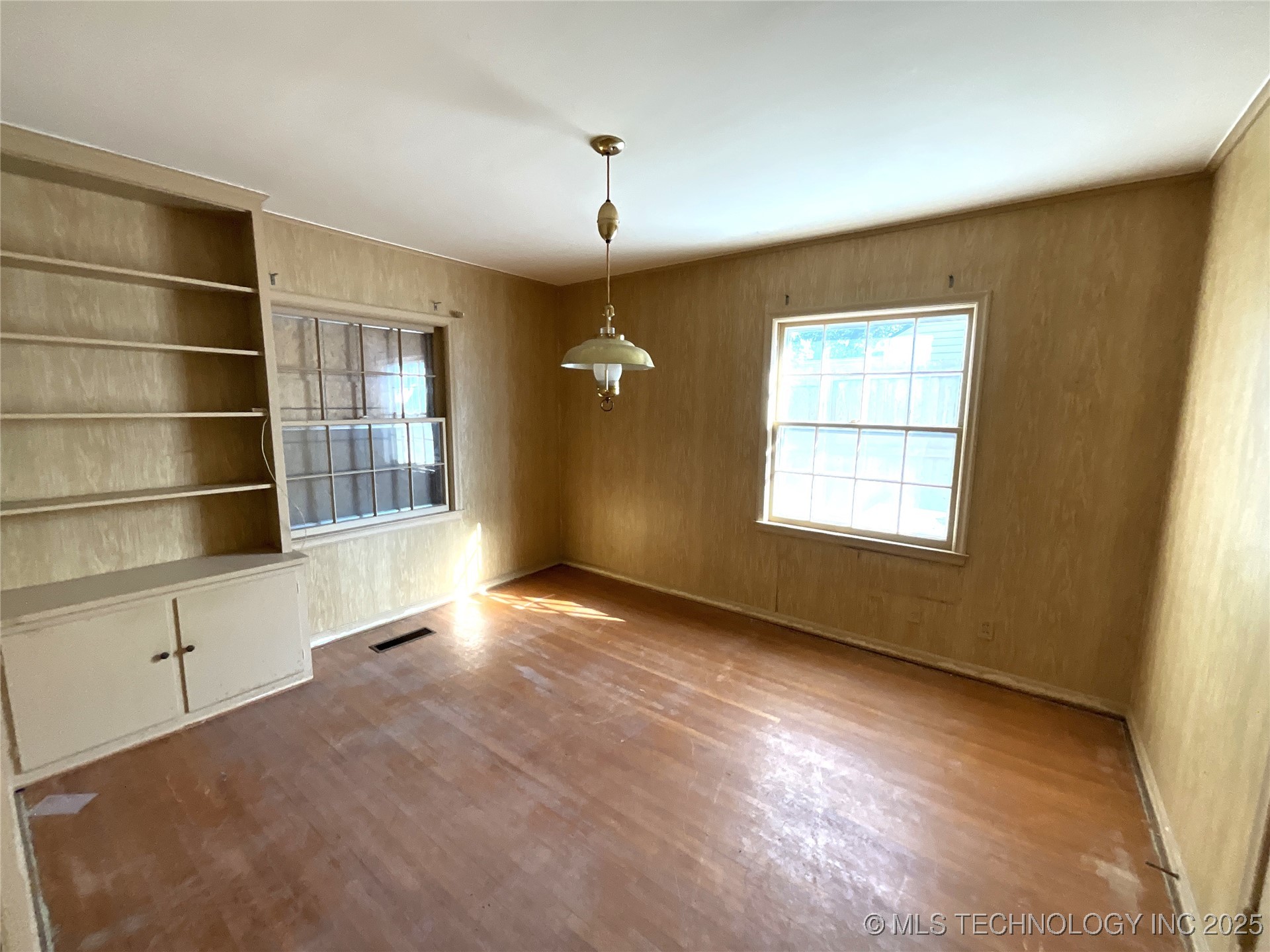 3519 E 21st Place S Property Photo 8