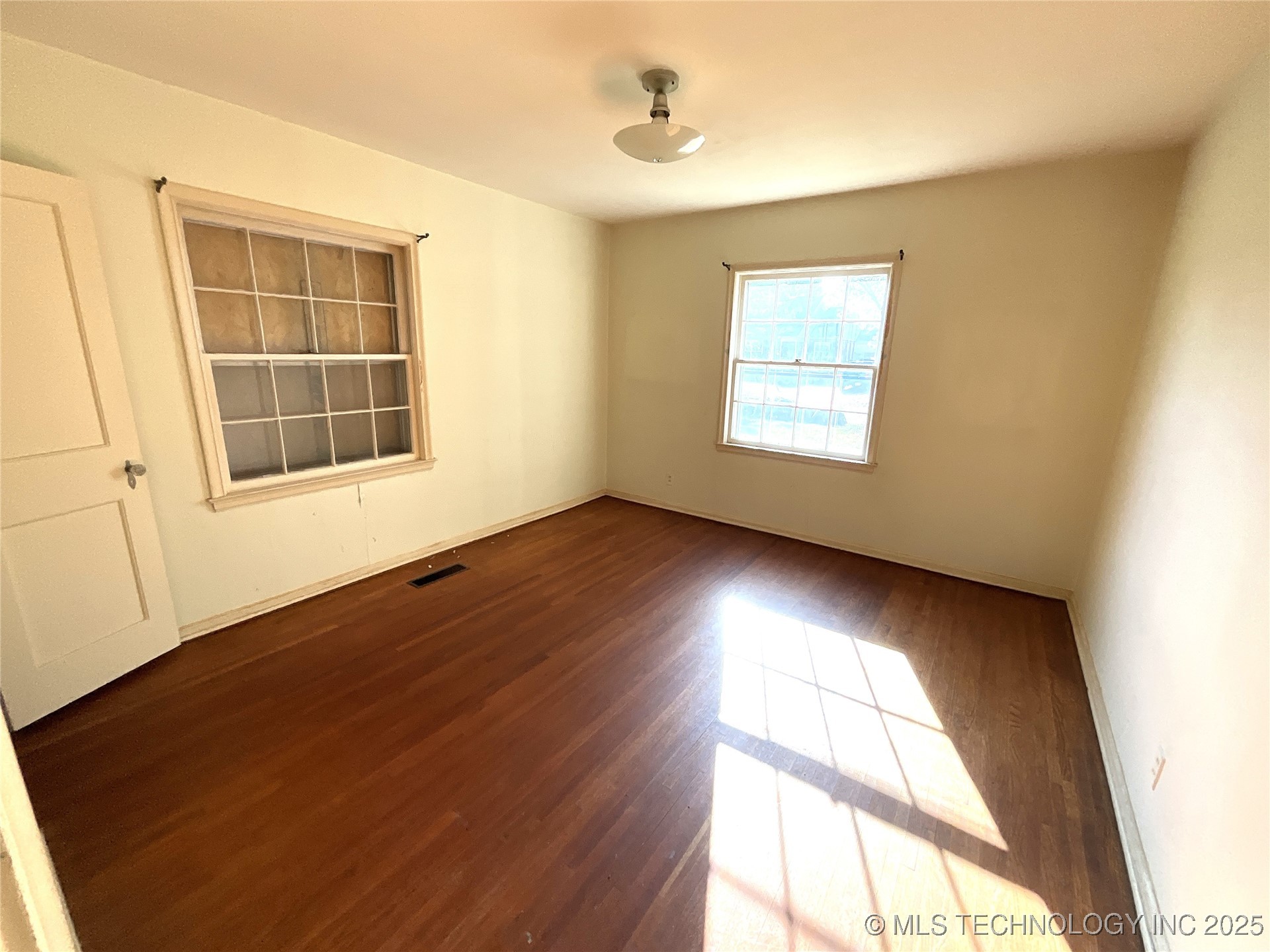 3519 E 21st Place S Property Photo 9