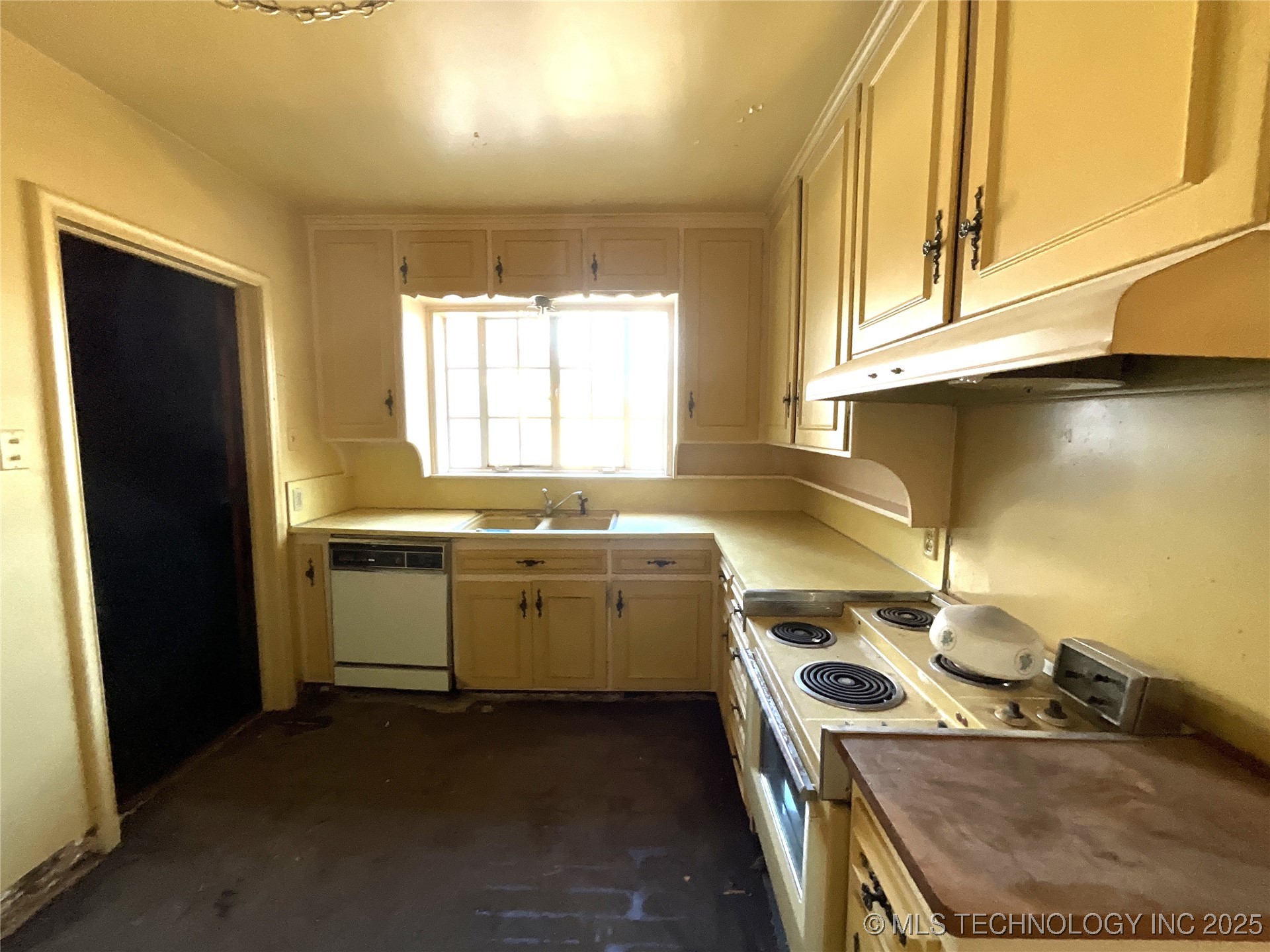 3519 E 21st Place S Property Photo 18