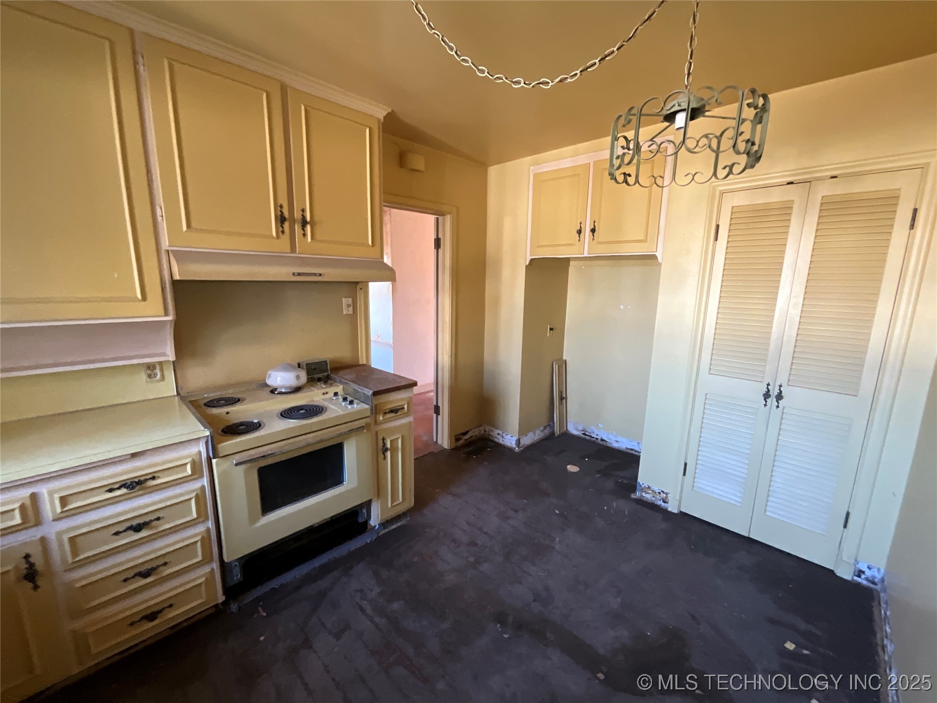 3519 E 21st Place S Property Photo 22