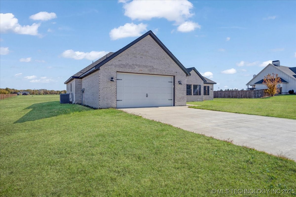 327 Wilson Parkway Property Photo 4