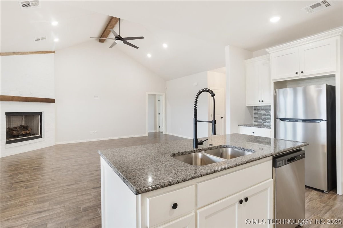 327 Wilson Parkway Property Photo 12