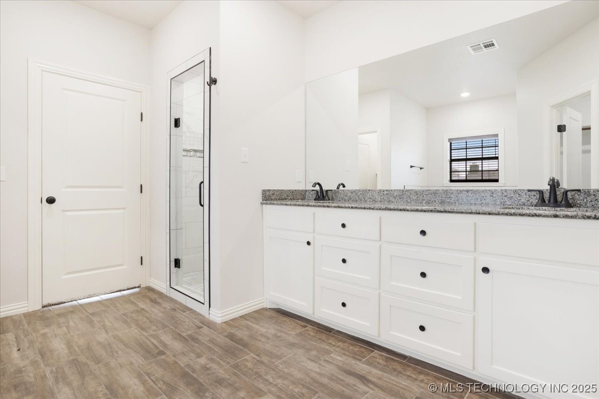 327 Wilson Parkway Property Photo 17