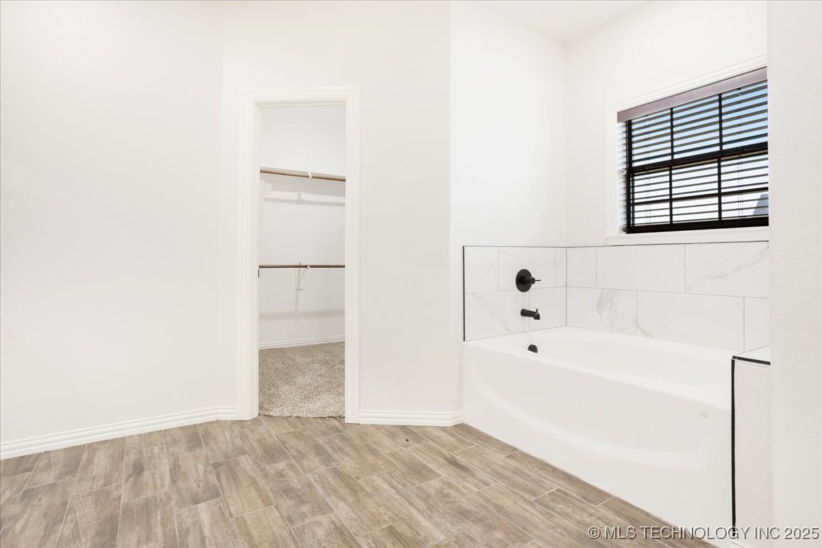 327 Wilson Parkway Property Photo 19