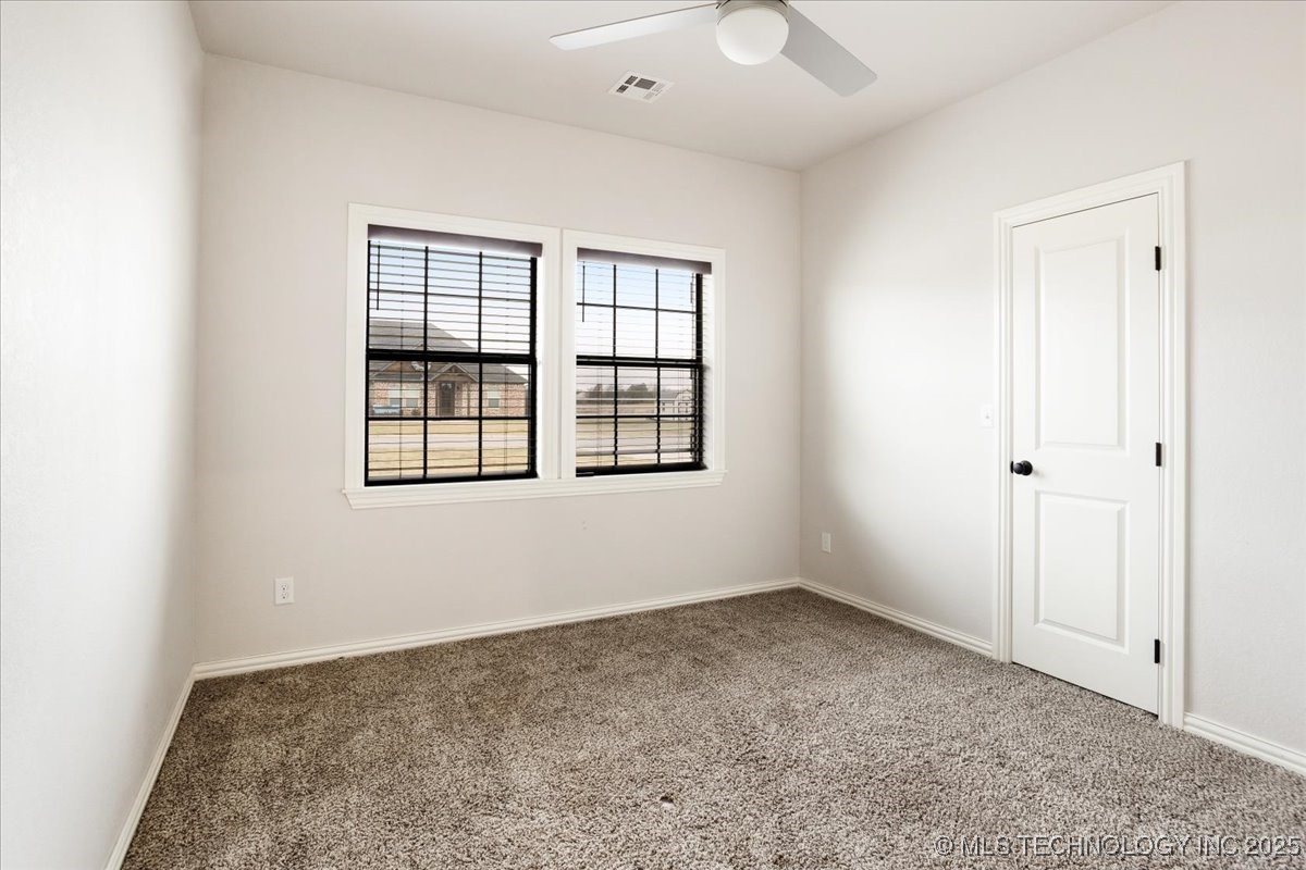 327 Wilson Parkway Property Photo 21