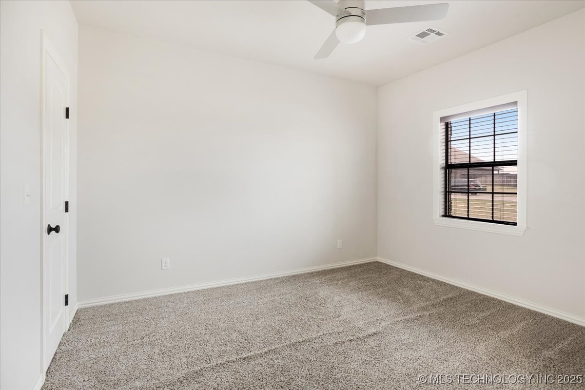 327 Wilson Parkway Property Photo 22