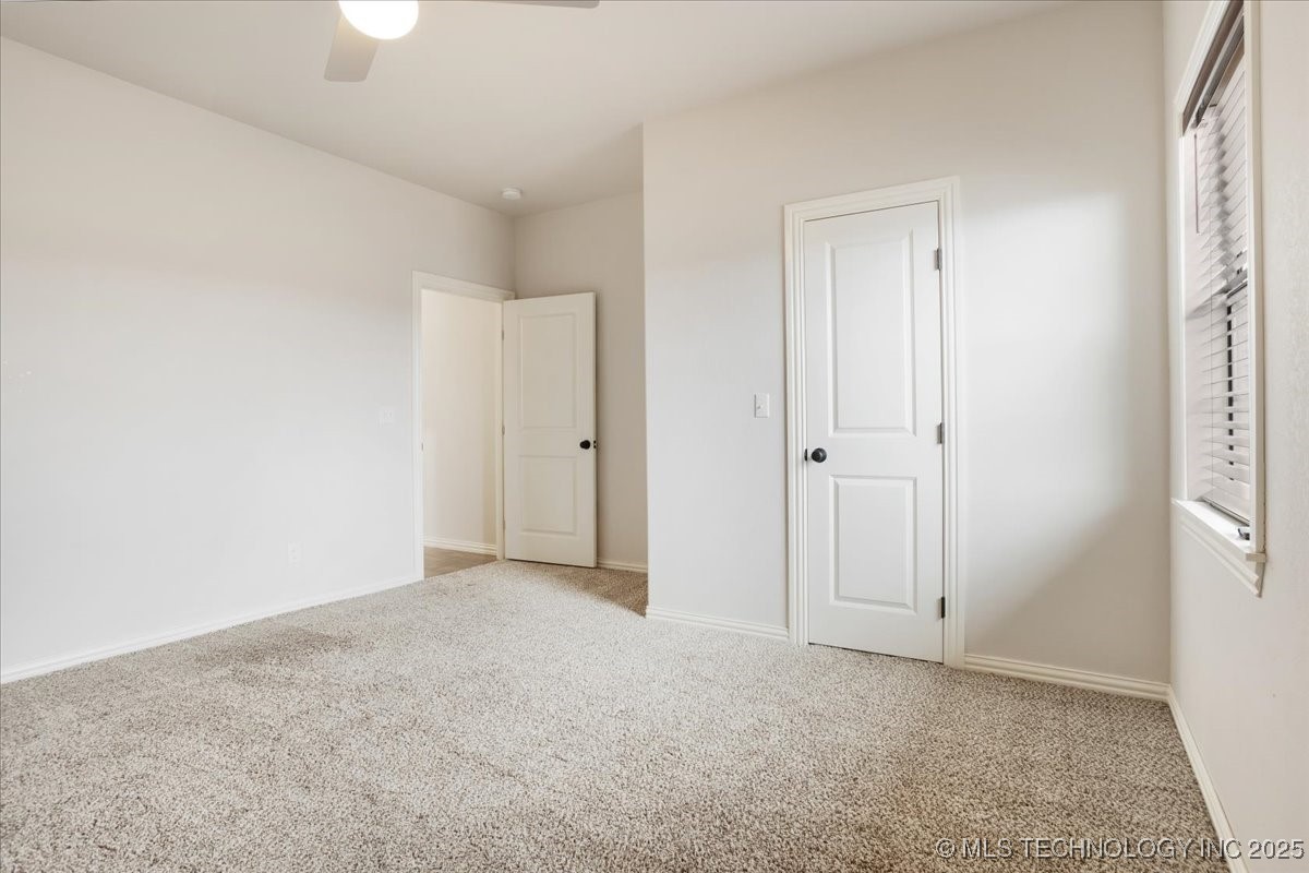 327 Wilson Parkway Property Photo 24