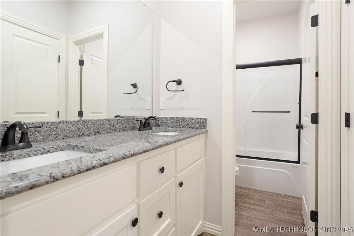 327 Wilson Parkway Property Photo 25