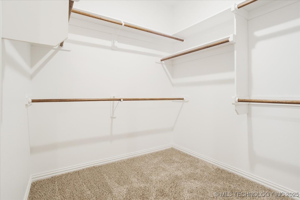 327 Wilson Parkway Property Photo 26