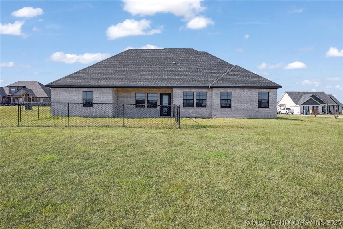 327 Wilson Parkway Property Photo 28