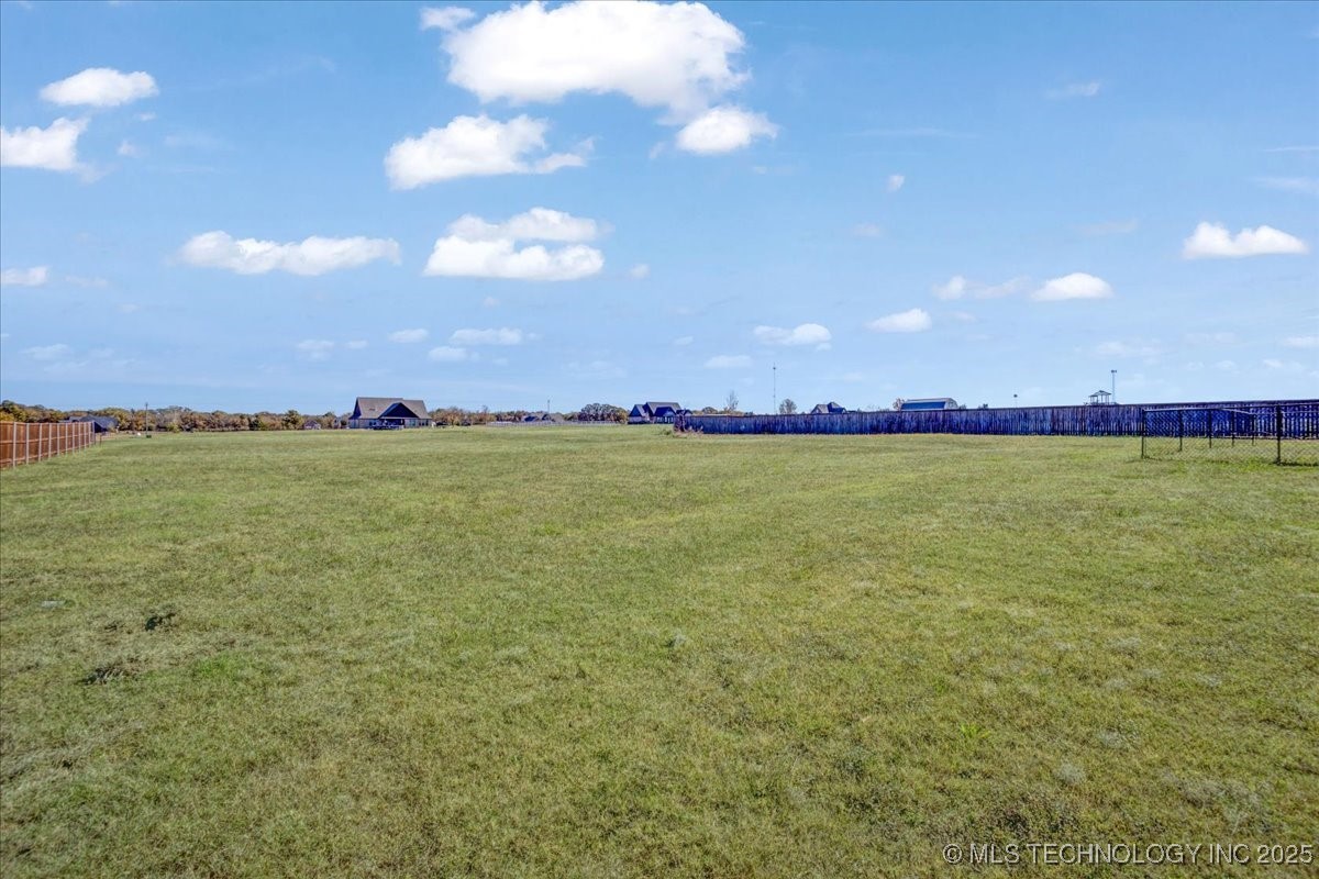 327 Wilson Parkway Property Photo 32