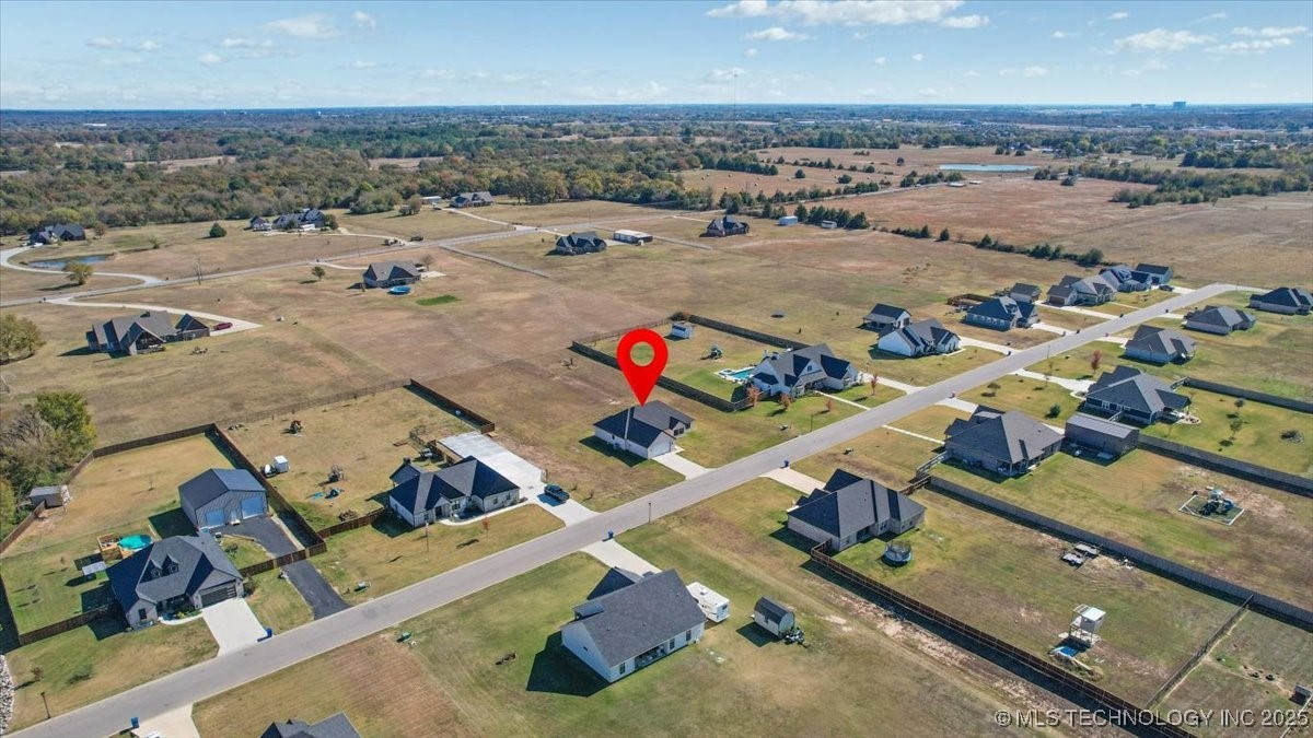 327 Wilson Parkway Property Photo 37