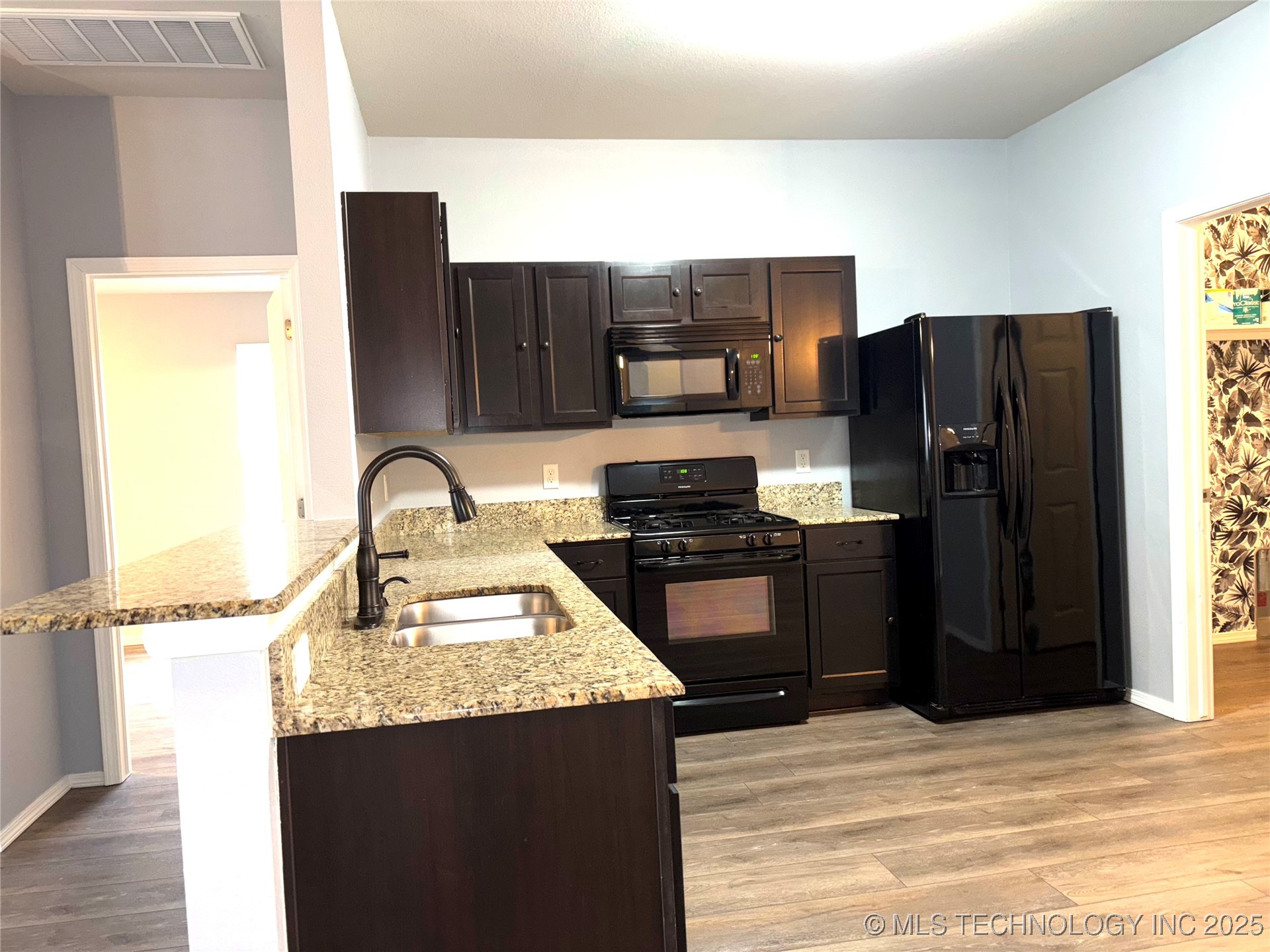 25409 E 93rd Place Property Photo 12