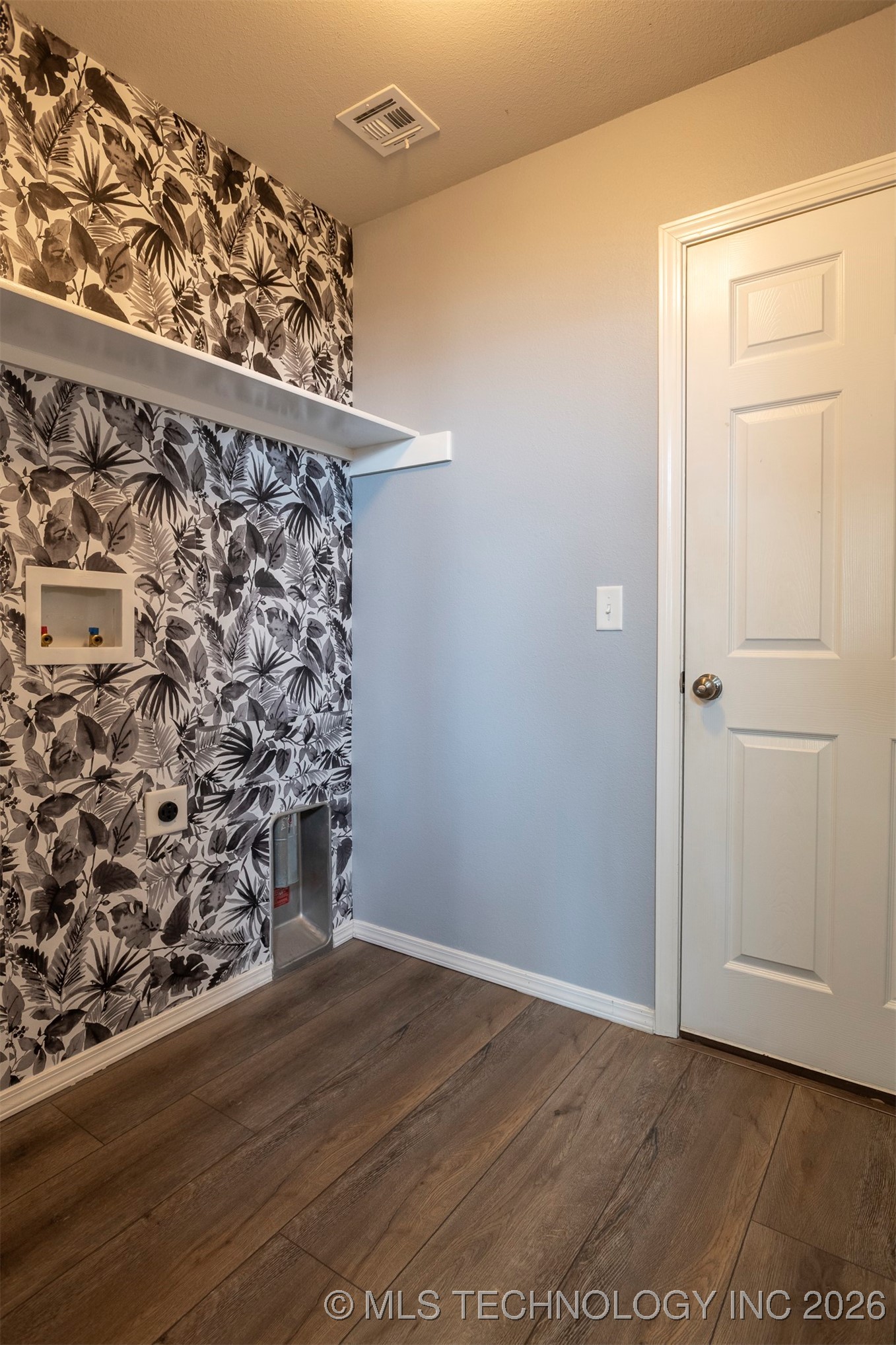 25409 E 93rd Place Property Photo 29