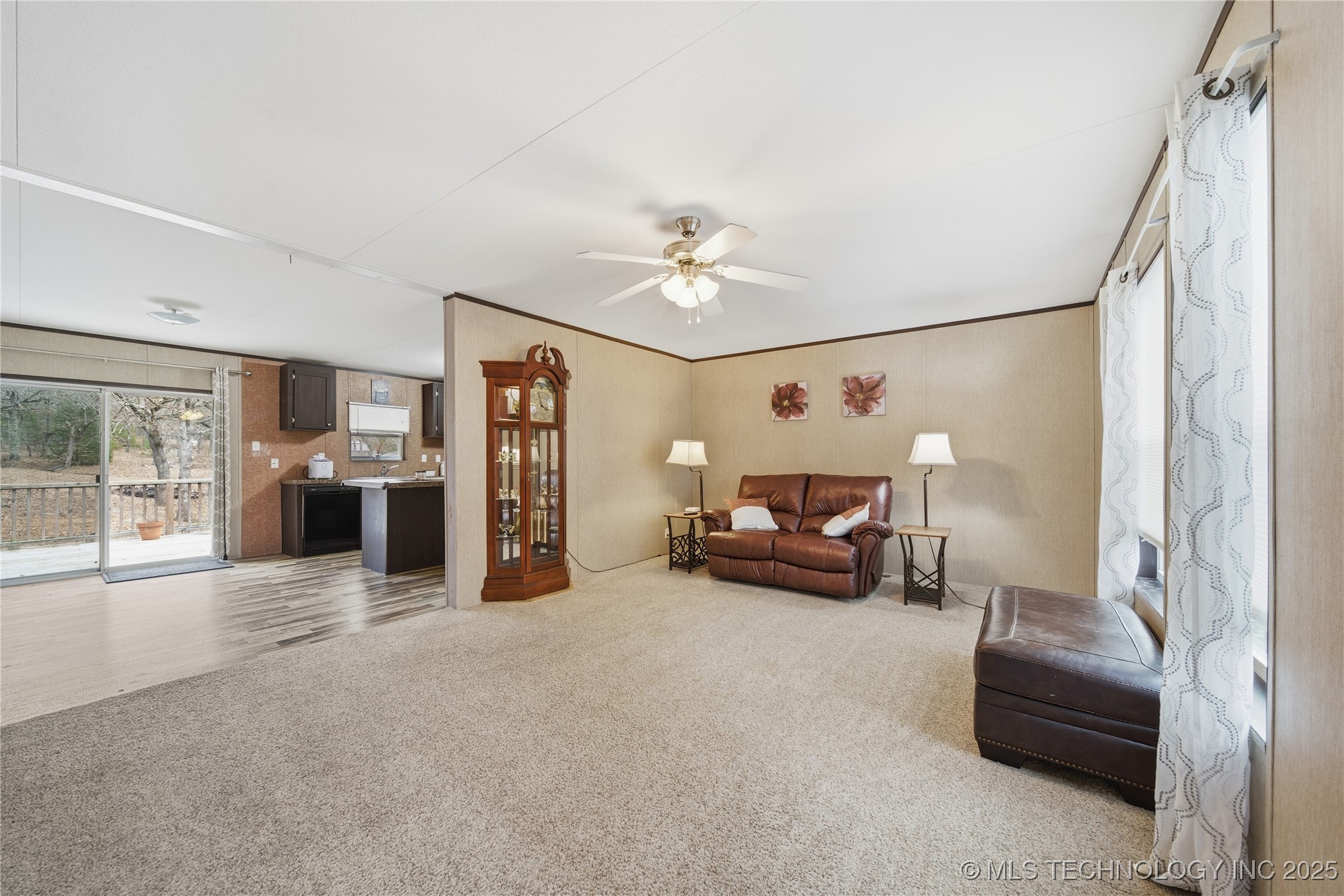 15975 S 187th West Avenue Property Photo 4