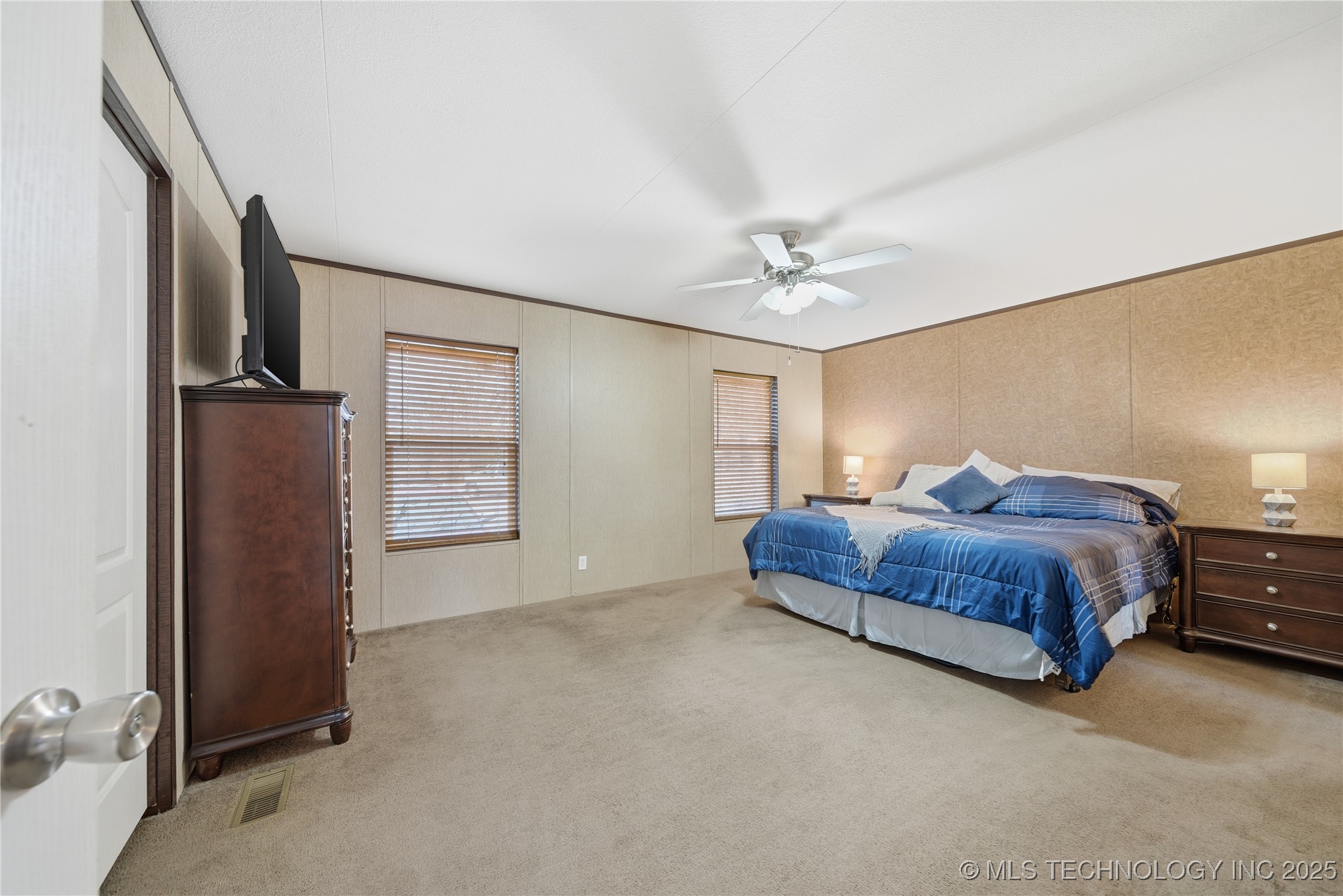 15975 S 187th West Avenue Property Photo 14