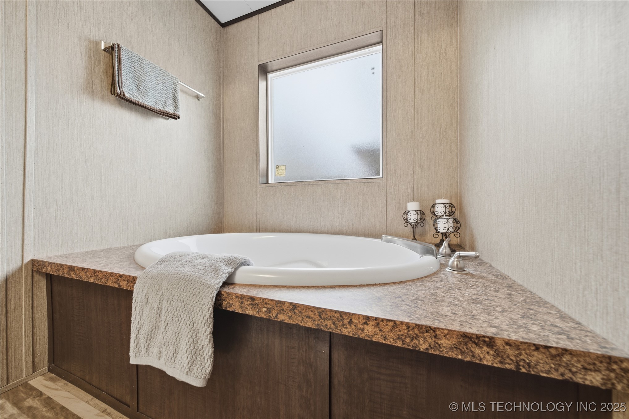 15975 S 187th West Avenue Property Photo 18