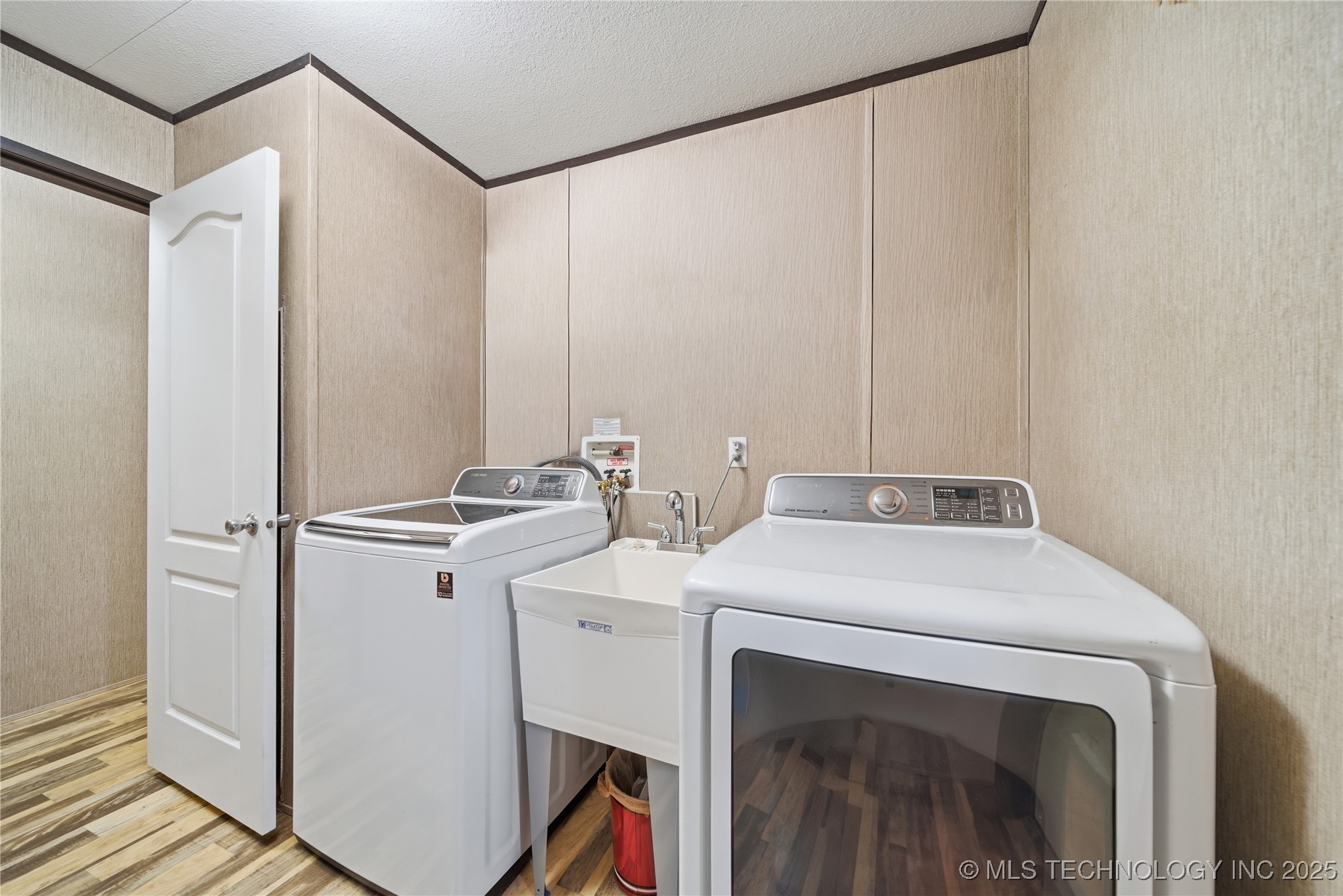 15975 S 187th West Avenue Property Photo 25