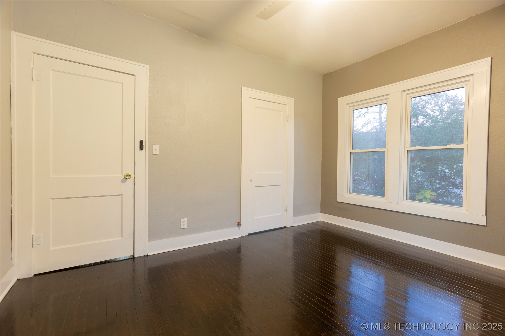 415 E Seneca Property Photo 14