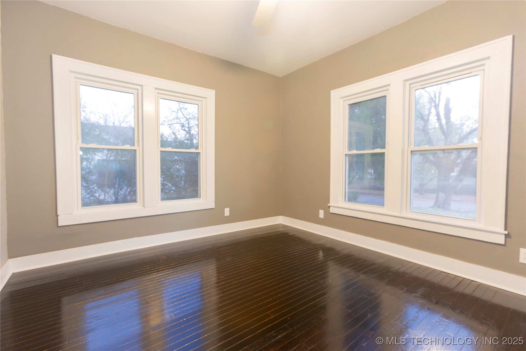 415 E Seneca Property Photo 15